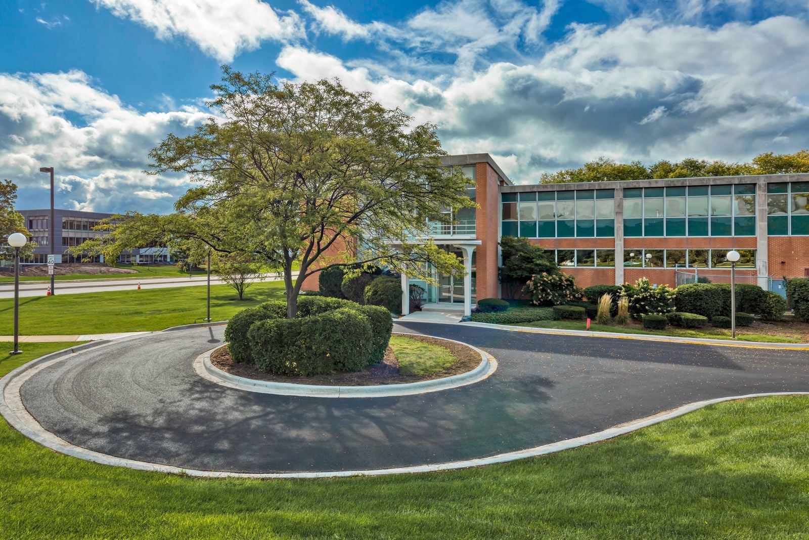 810 Jorie_Front Exterior_Close Up_v2