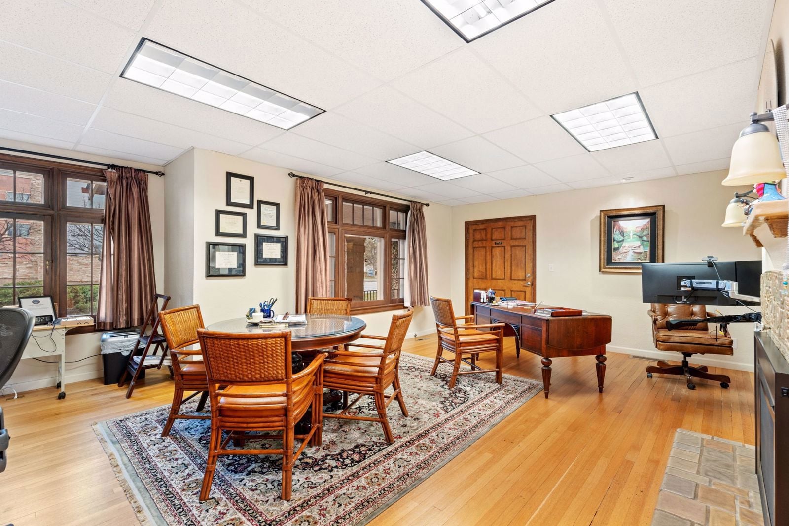 Office 1520 S College Ave 9