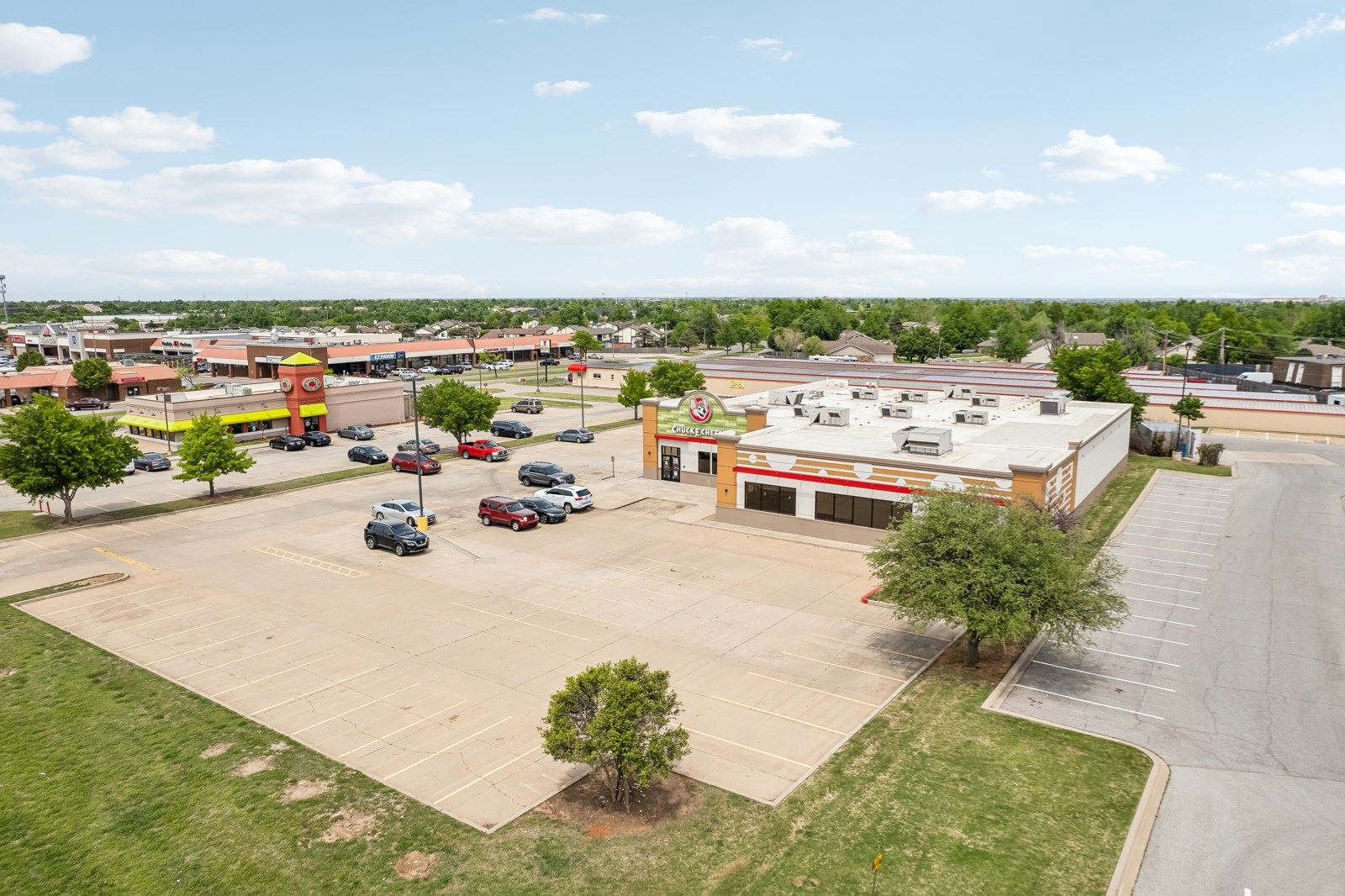 2-305_6817 Northwest Expy