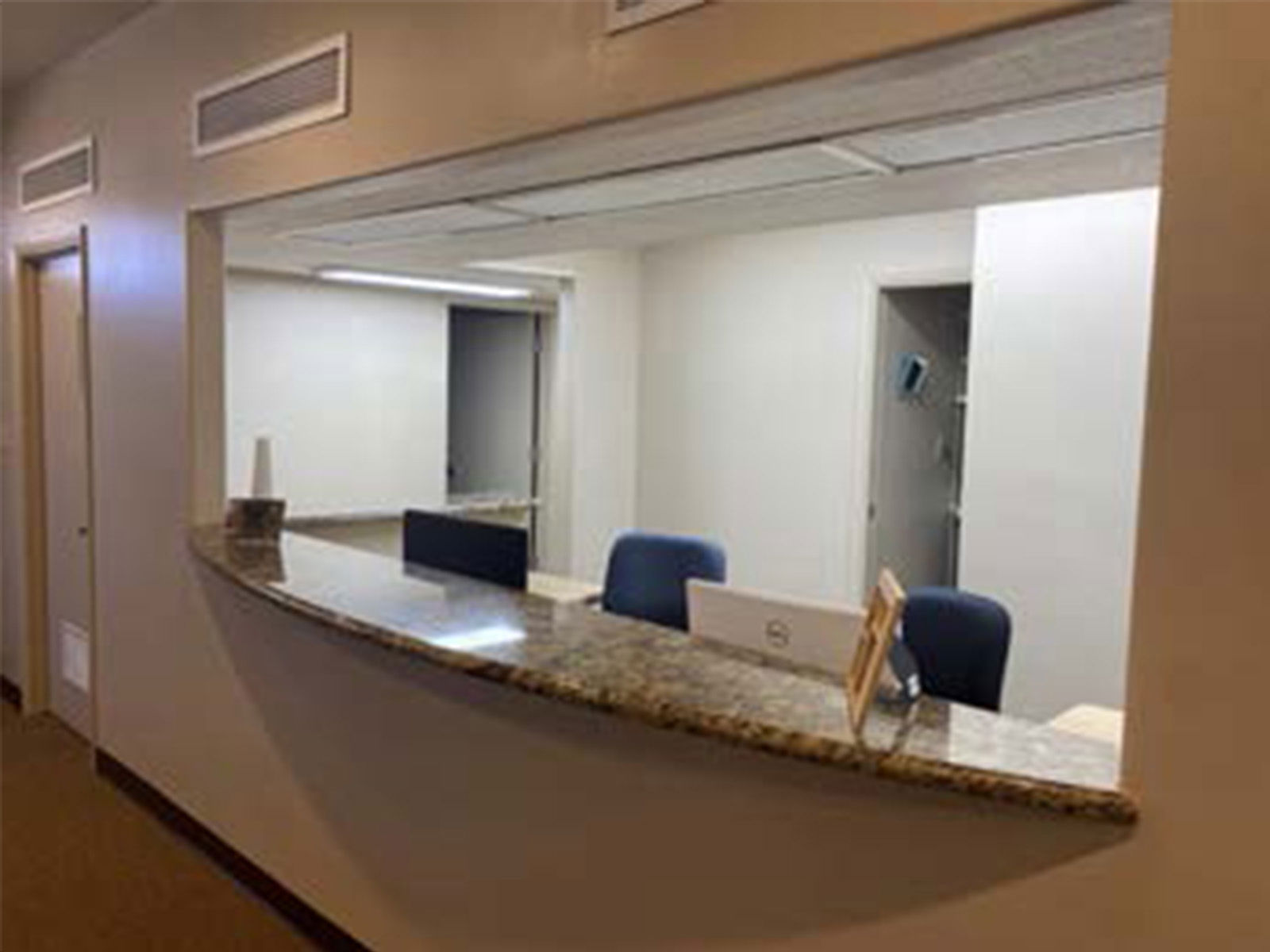 801 N Wilmot-Ste G - Front Desk