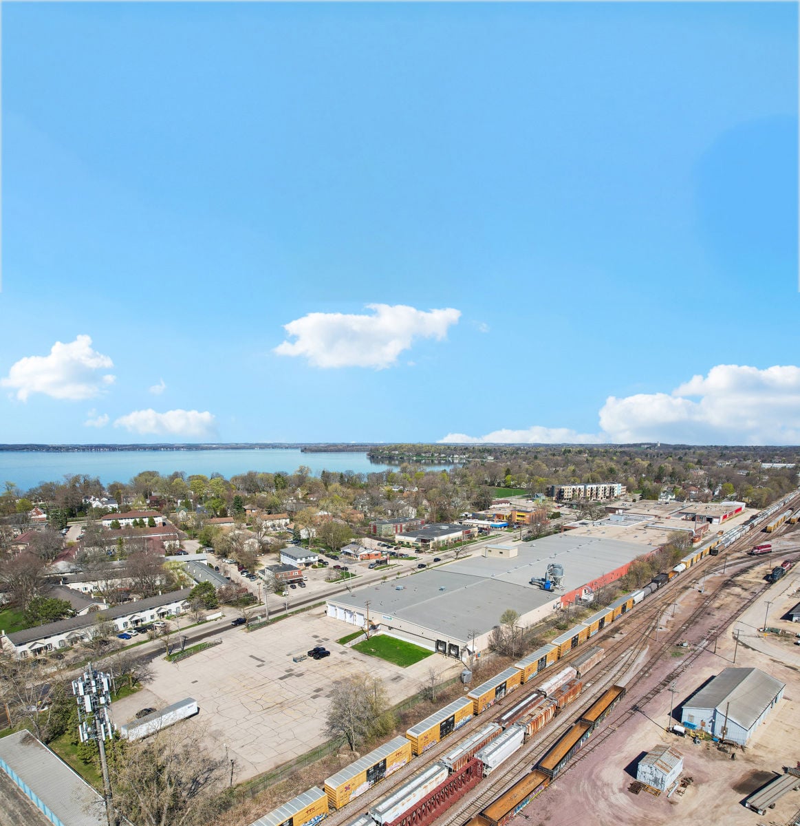 2211 Fordem Ave - Aerial 3