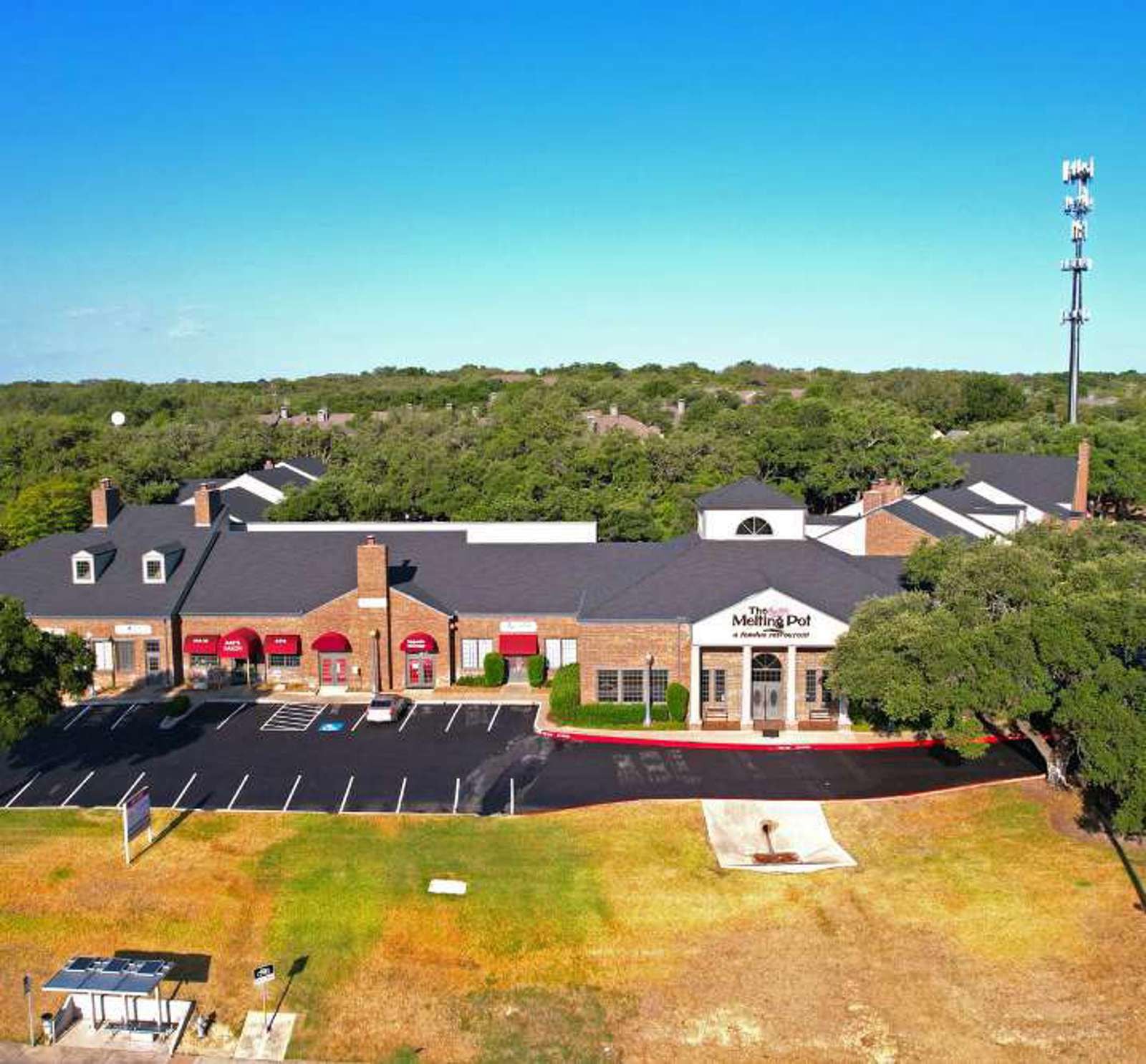 Courtyard at Camino Real 14855 Blanco Road - Image 8