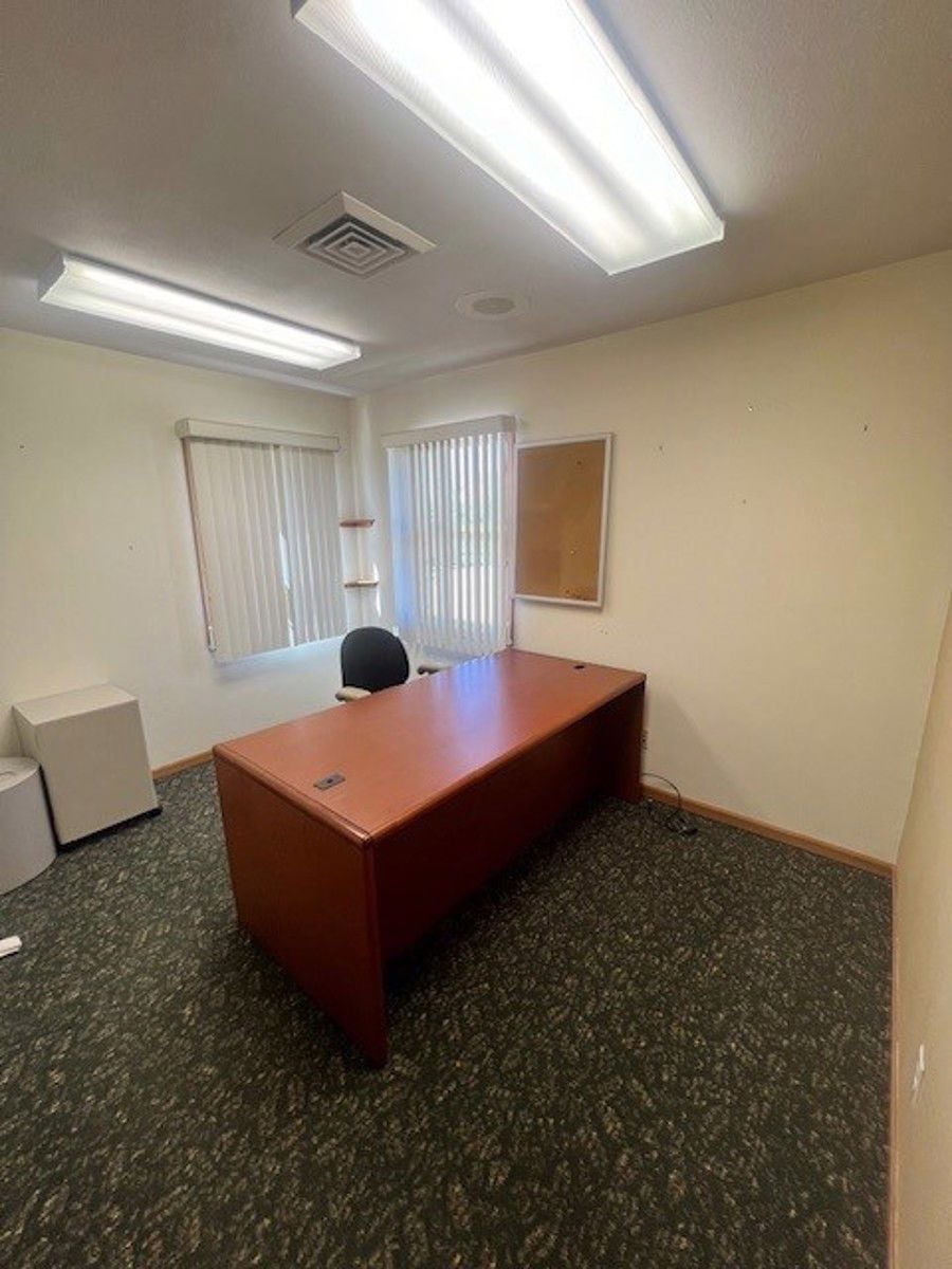 601 E Clark St - Office