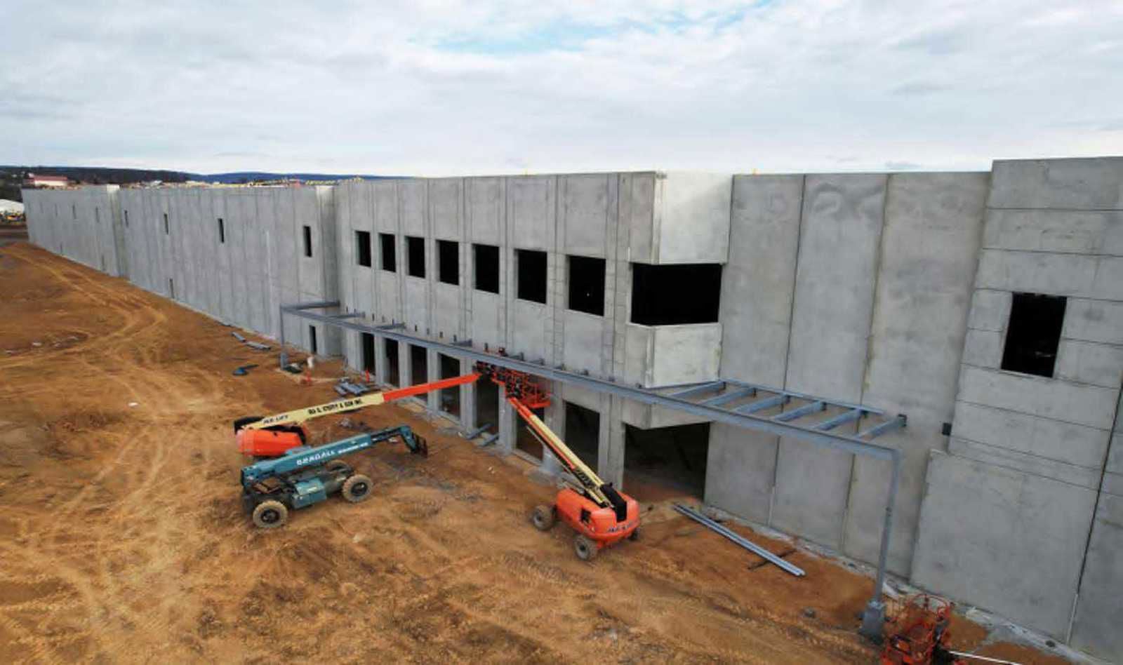 Bldg 2 Canopy Installation