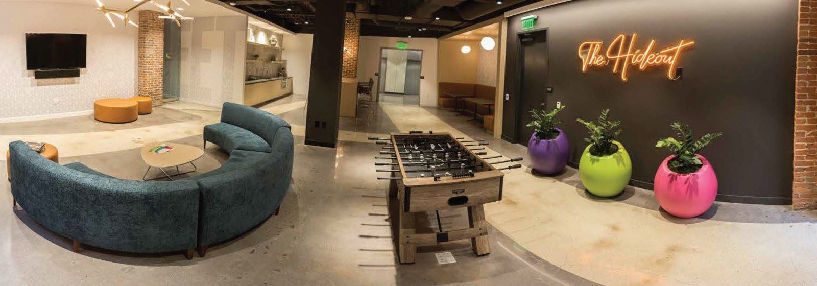 617 W 7th St_Interiors_1