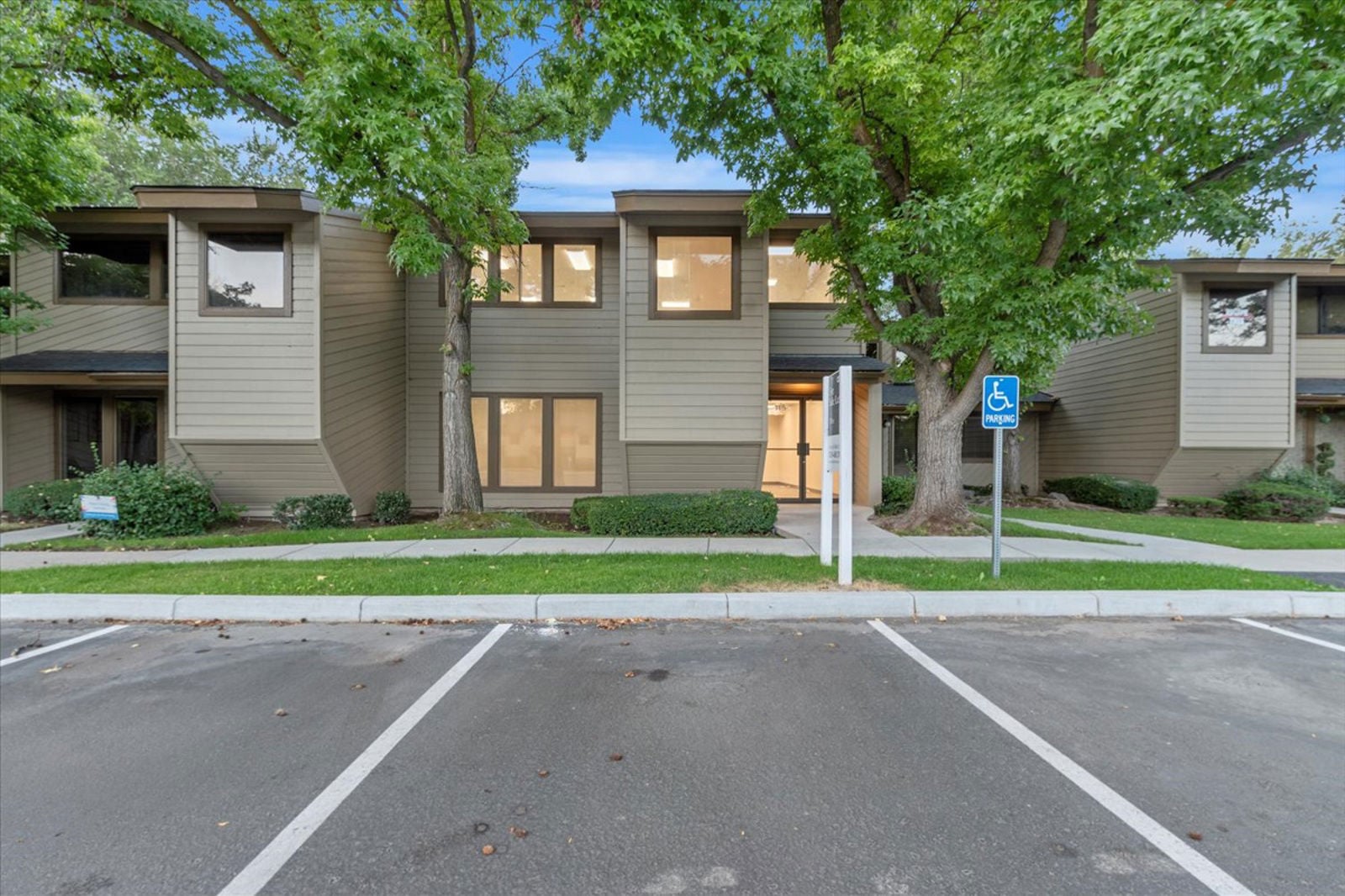 21-410 S Orchard St_021