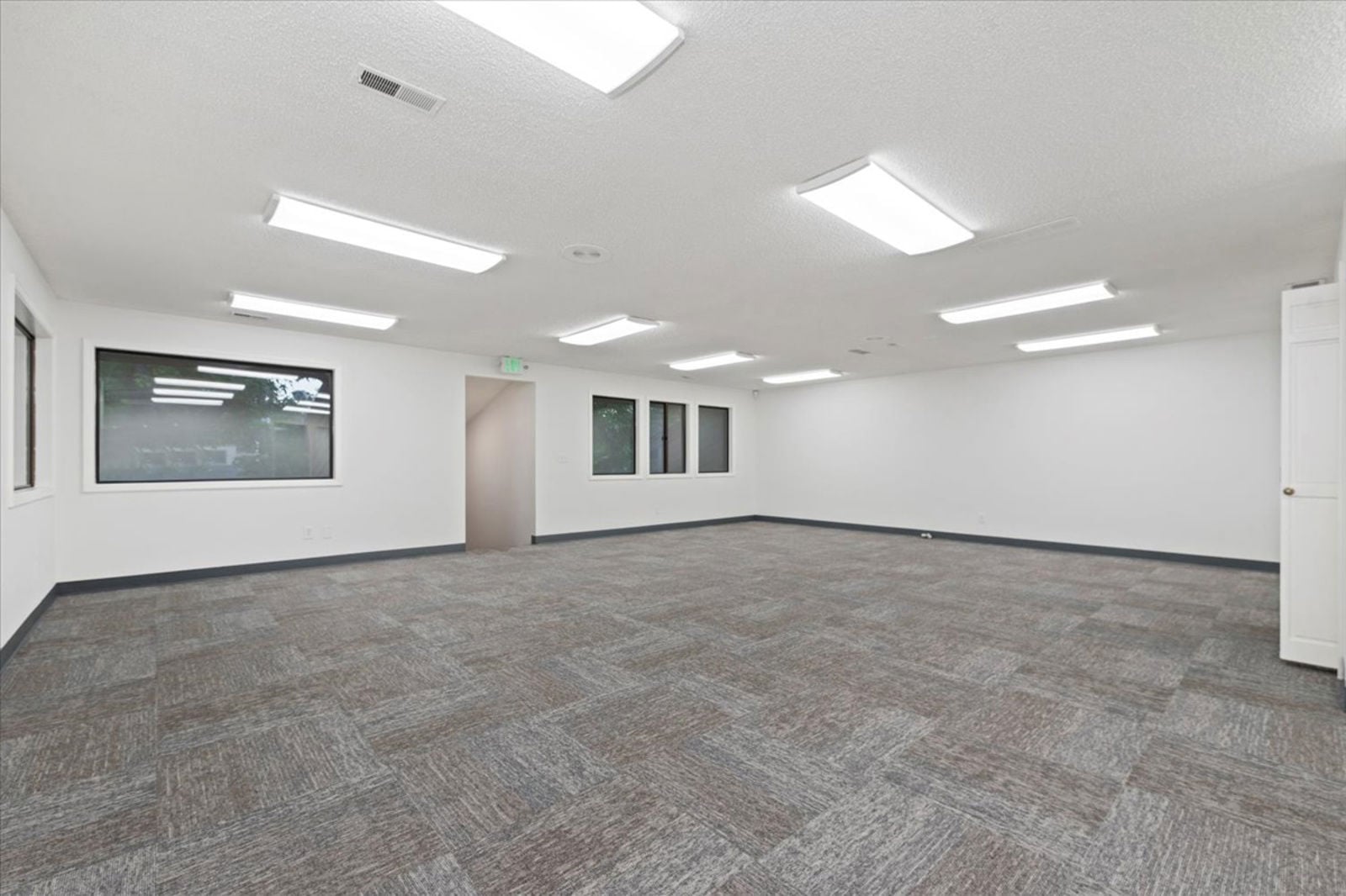 15-410 S Orchard St_015