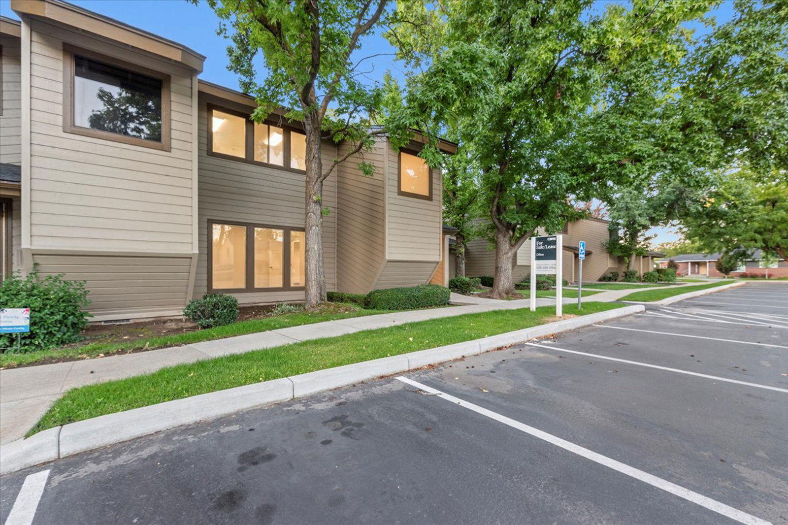 23-410 S Orchard St_023