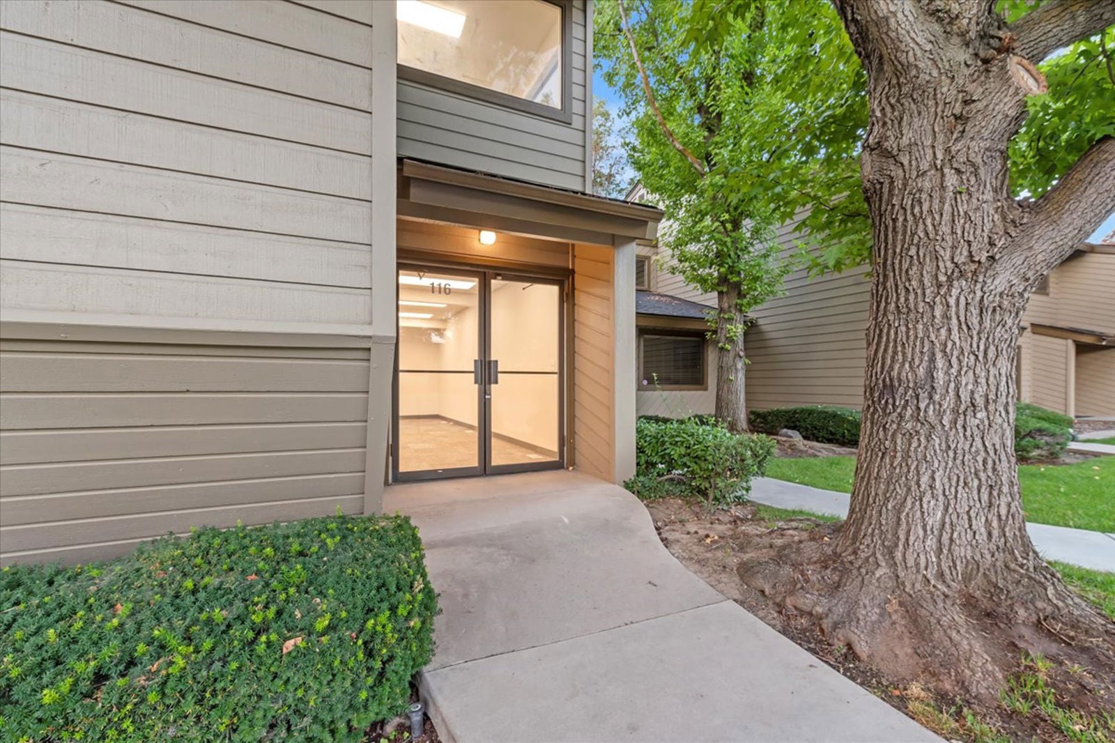 24-410 S Orchard St_024