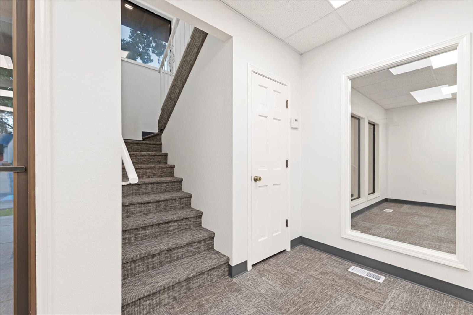 11-410 S Orchard St_011