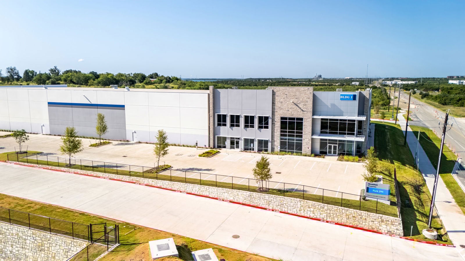 Park 290 - Aerials - Building 1 - 02