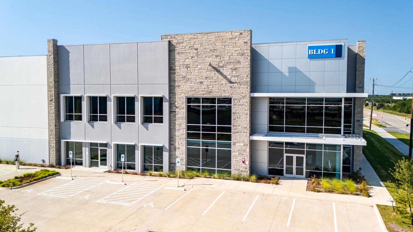 Park 290 - Aerials - Building 1 - 03