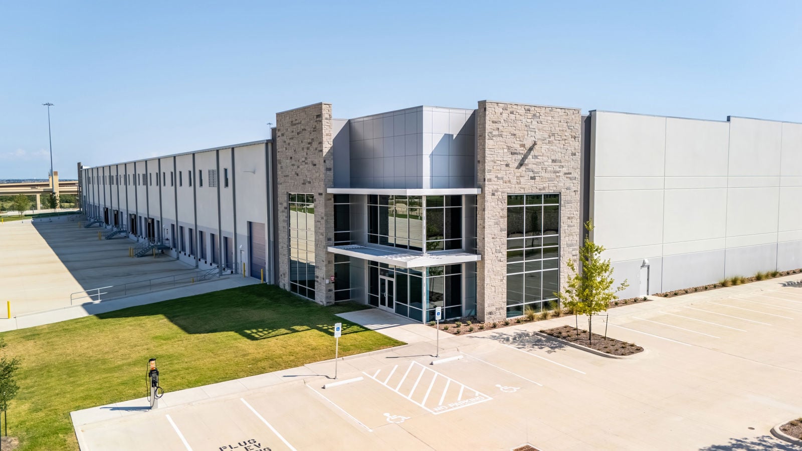 Park 290 - Aerials - Building 4 - 04