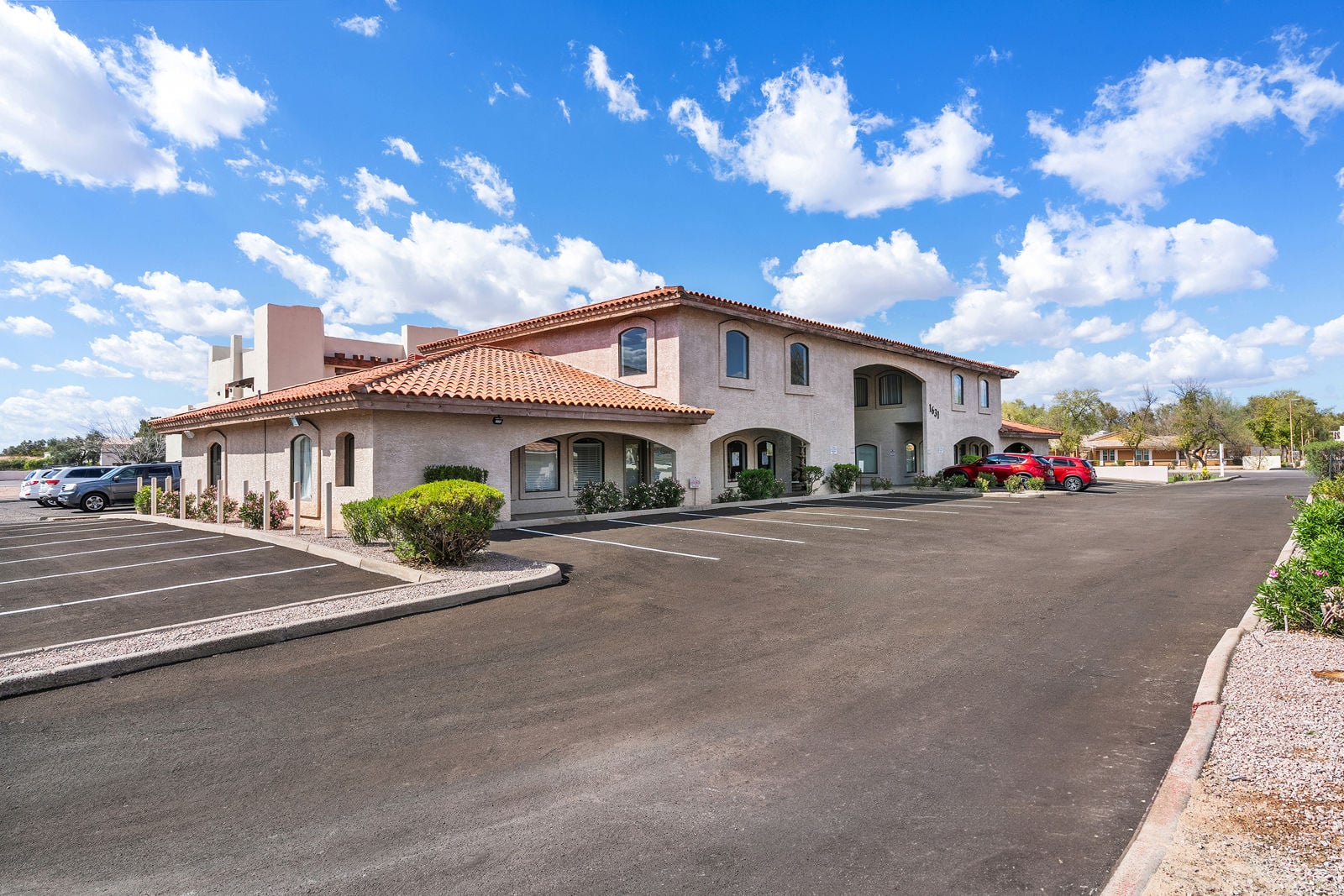 1631 E Guadalupe Ext w