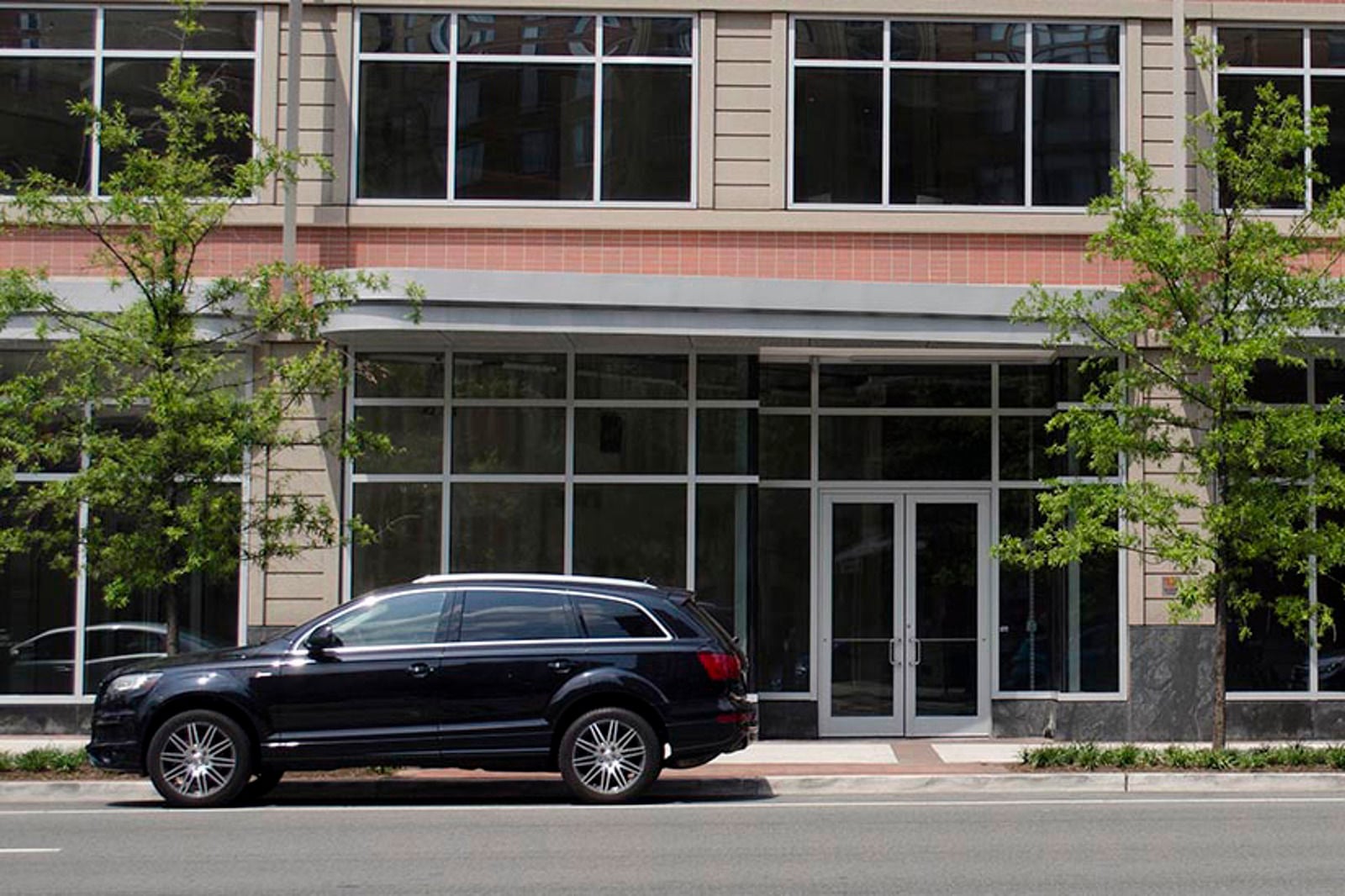 OrangeTheory - N Garfield St Entrance (Alternate View)