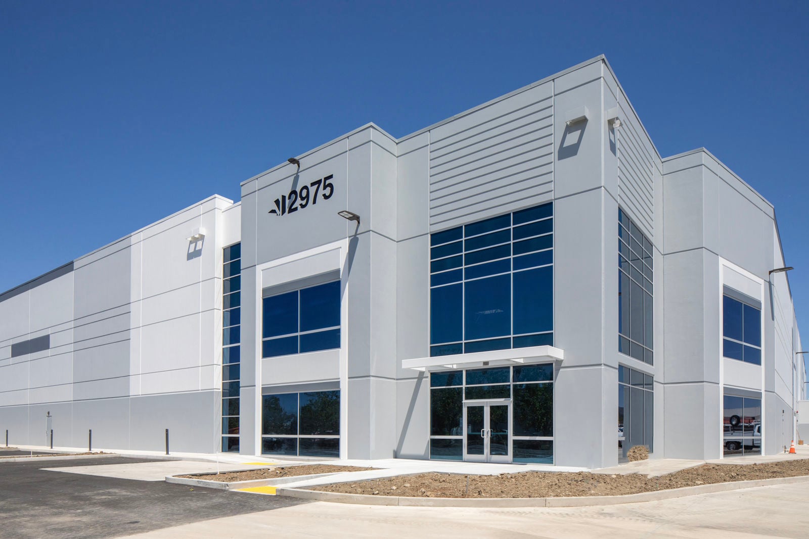 Southport Logistics Center  2975 Ramco Street - Image 1