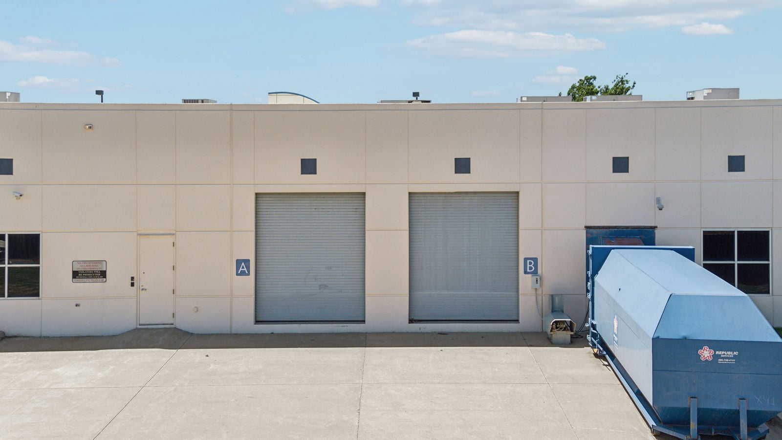 20-195_8400 Silver Crossing