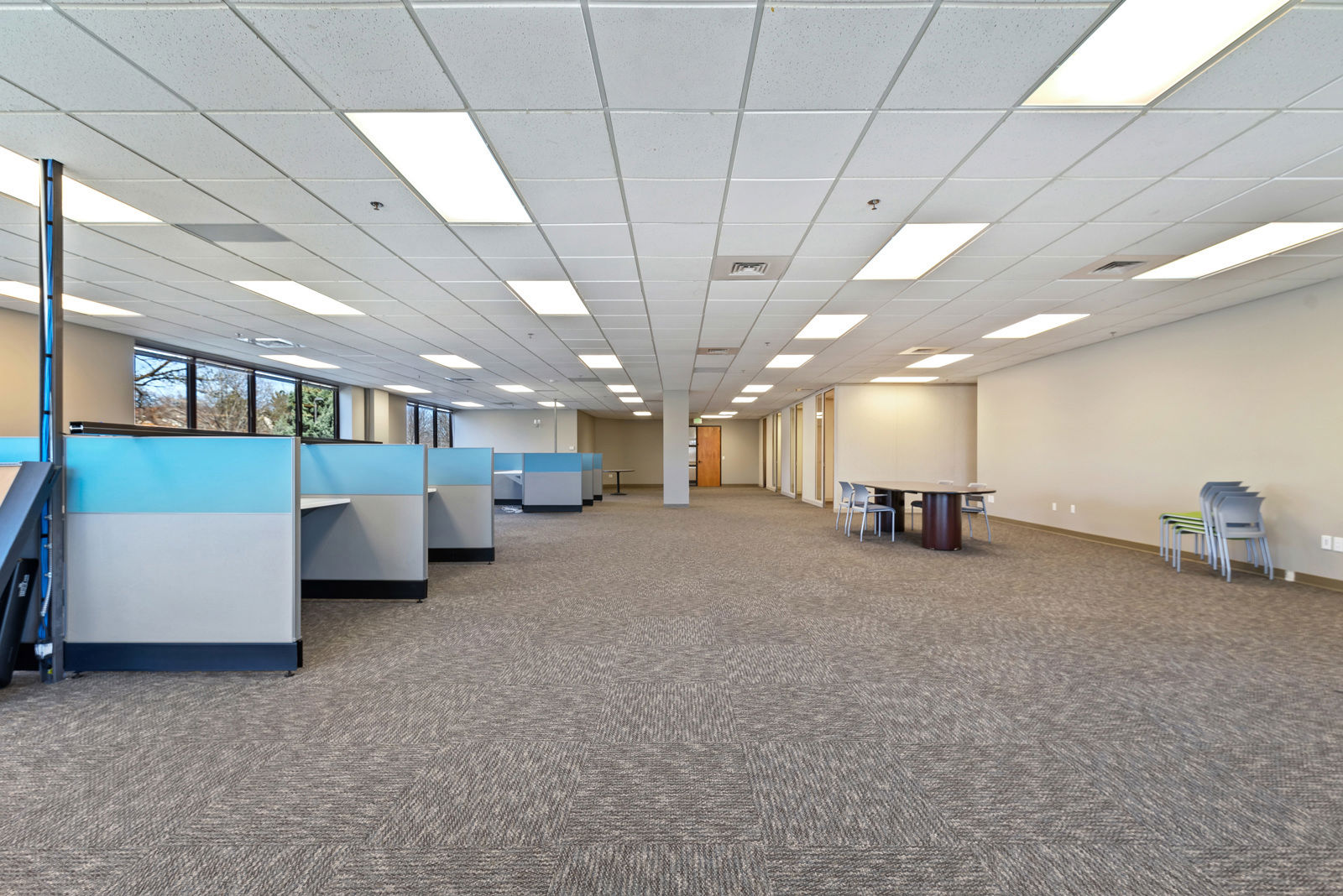 2323 Vista Ste 100 Oak Park Plaza (4)