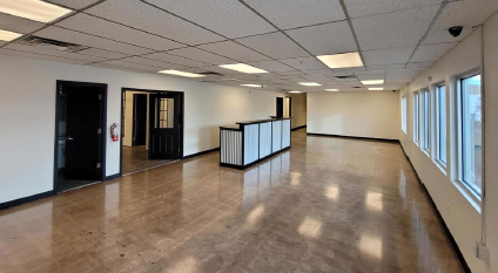 4120 N 38th Dr Office