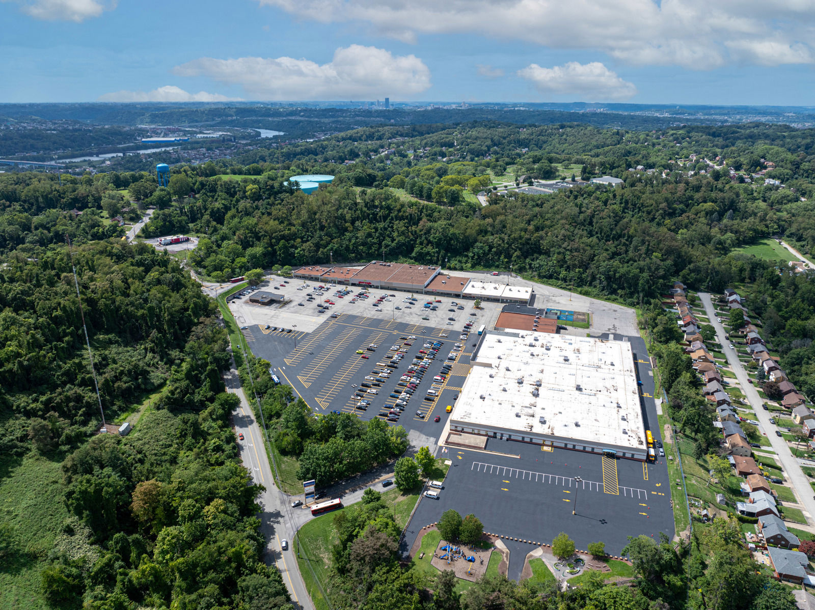 Braddock Hills Shopping Center