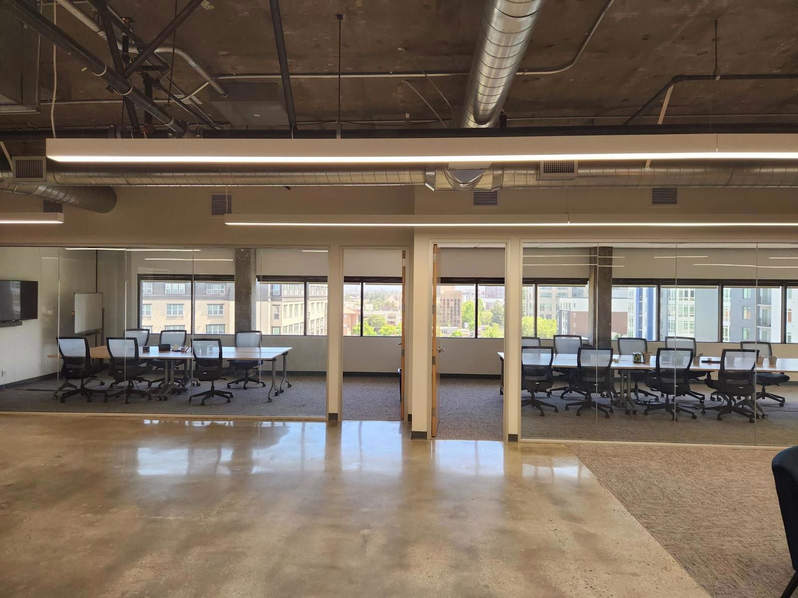 900 Veterans Boulevard - Image 4