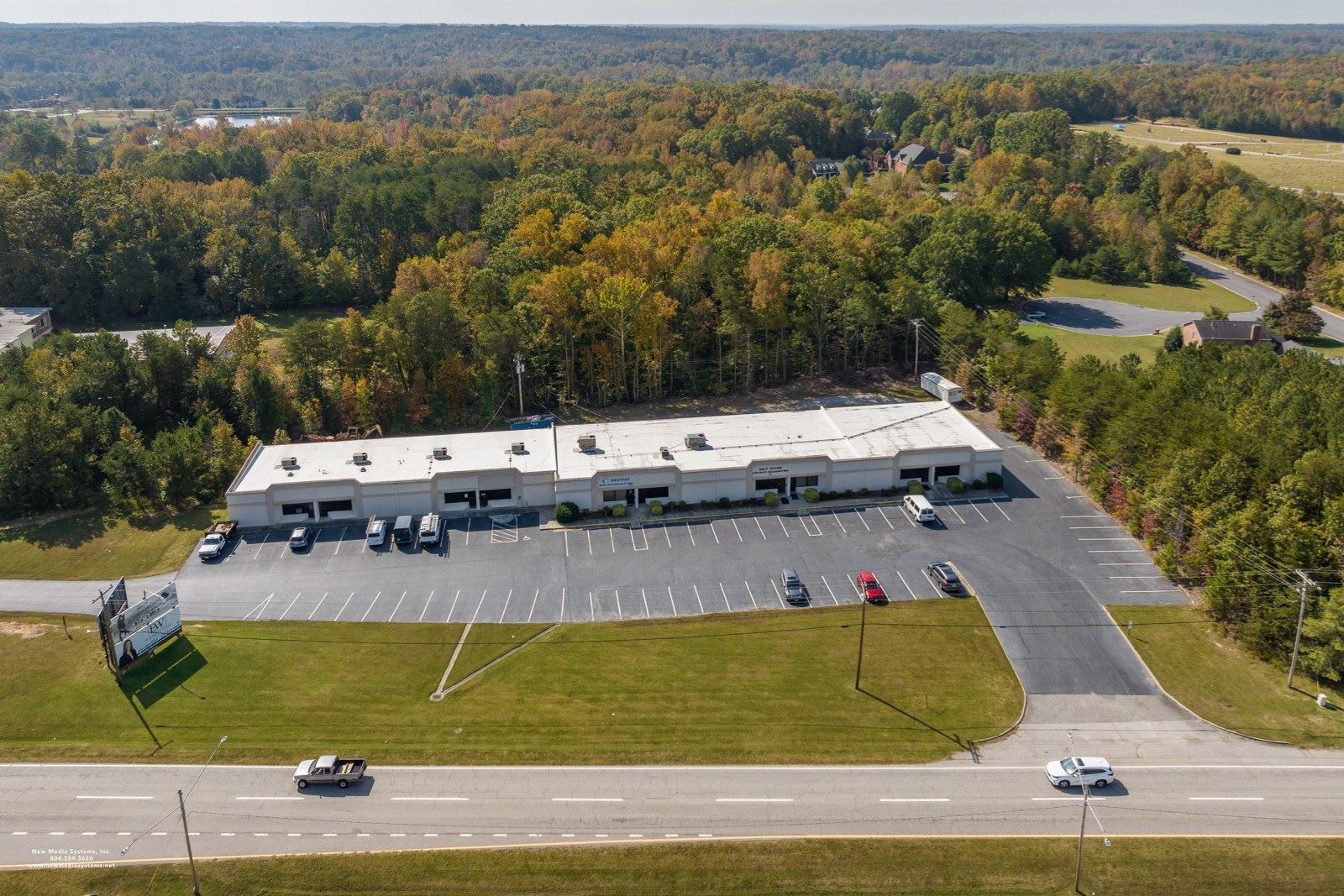 4819 Riverside Drive - Image 2