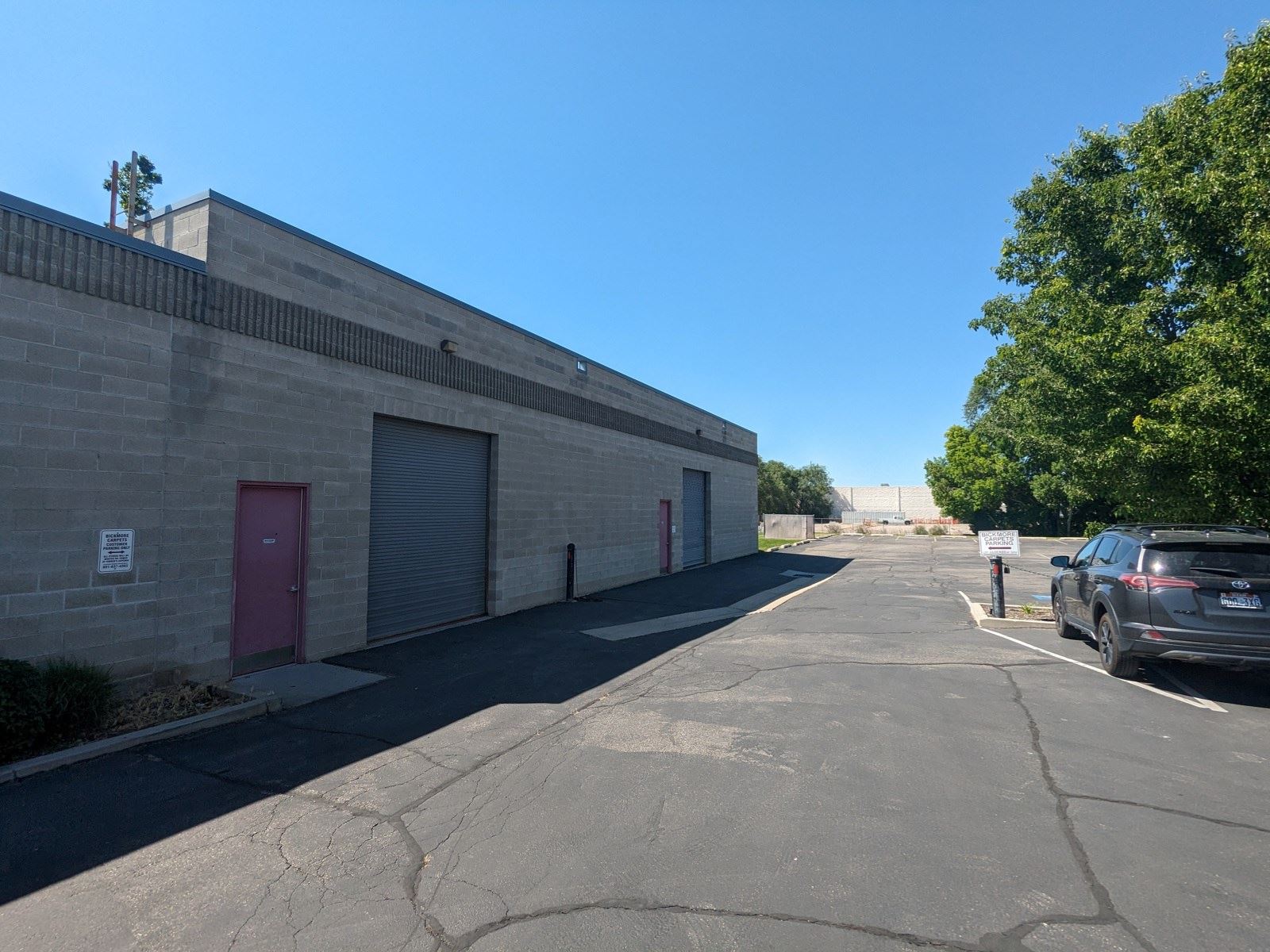 PXL_20240611_220204445