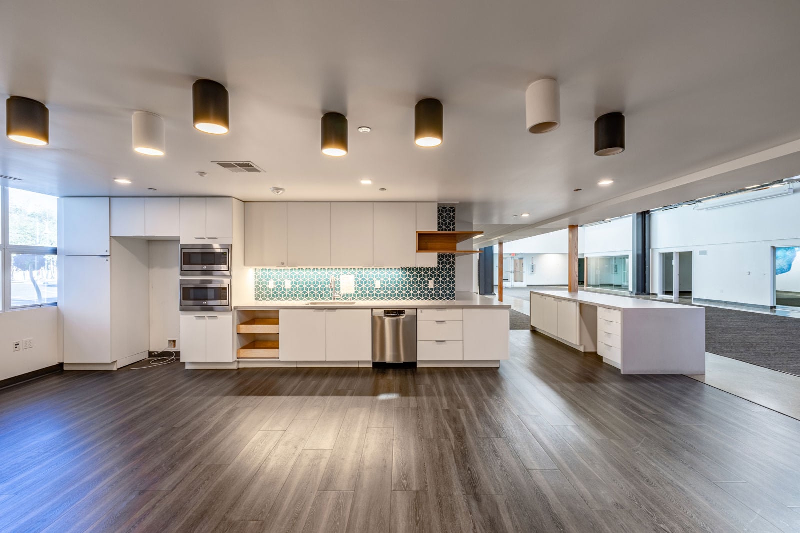 Suite 3_Adobe Exterior and Interiors-32