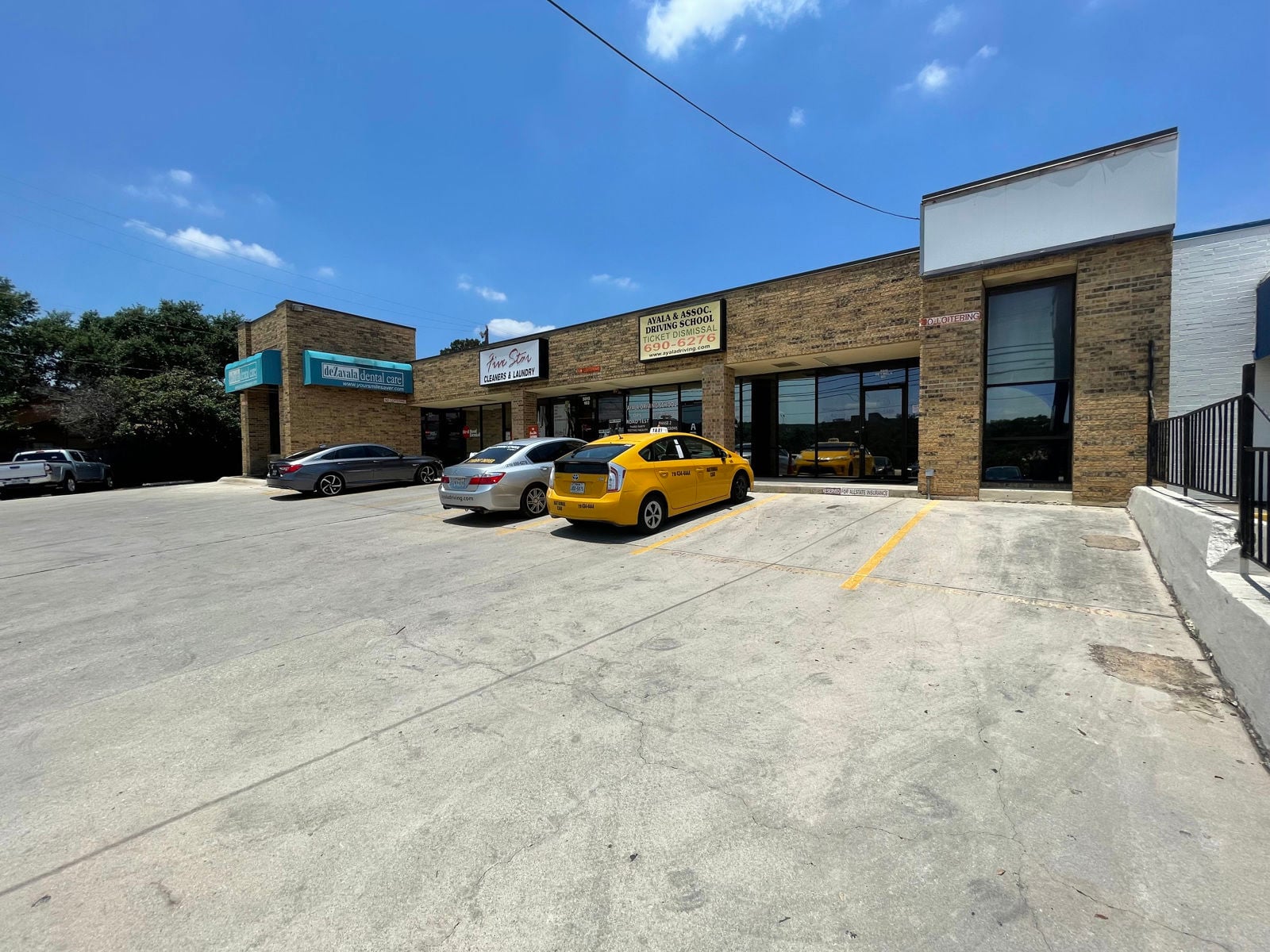 5015 De Zavala Road - Image 5