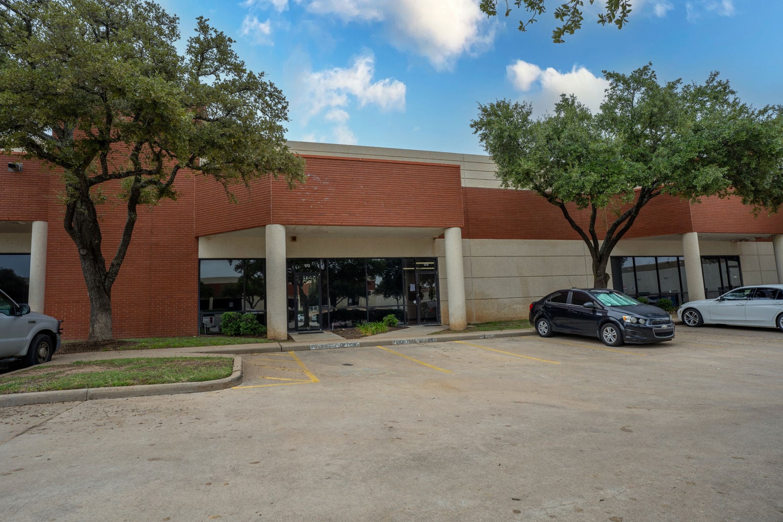 McKalla 3 - Suite 175 - Exteriors-2-sky