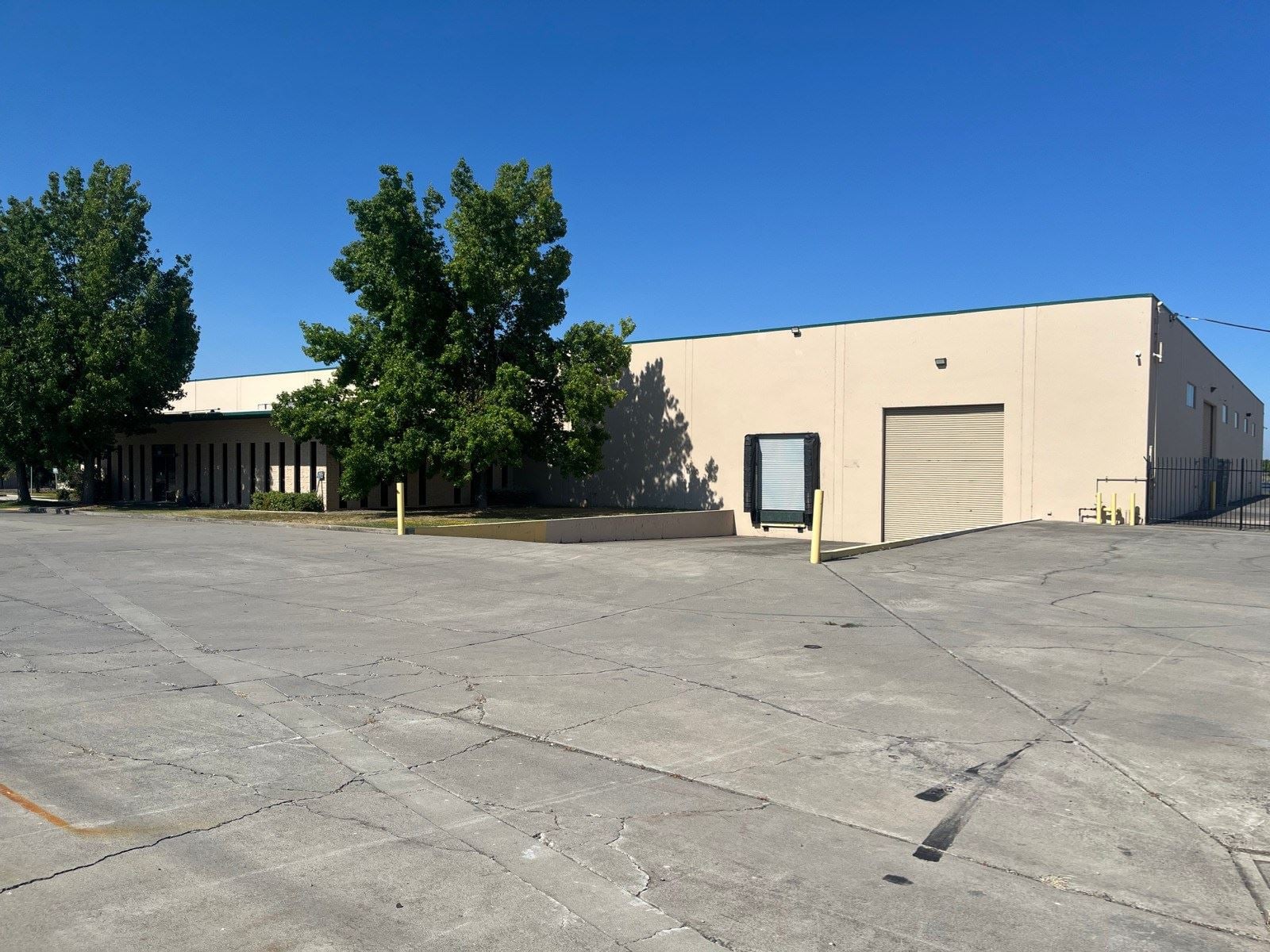 Photos_AirportRd_3443_1600x12002