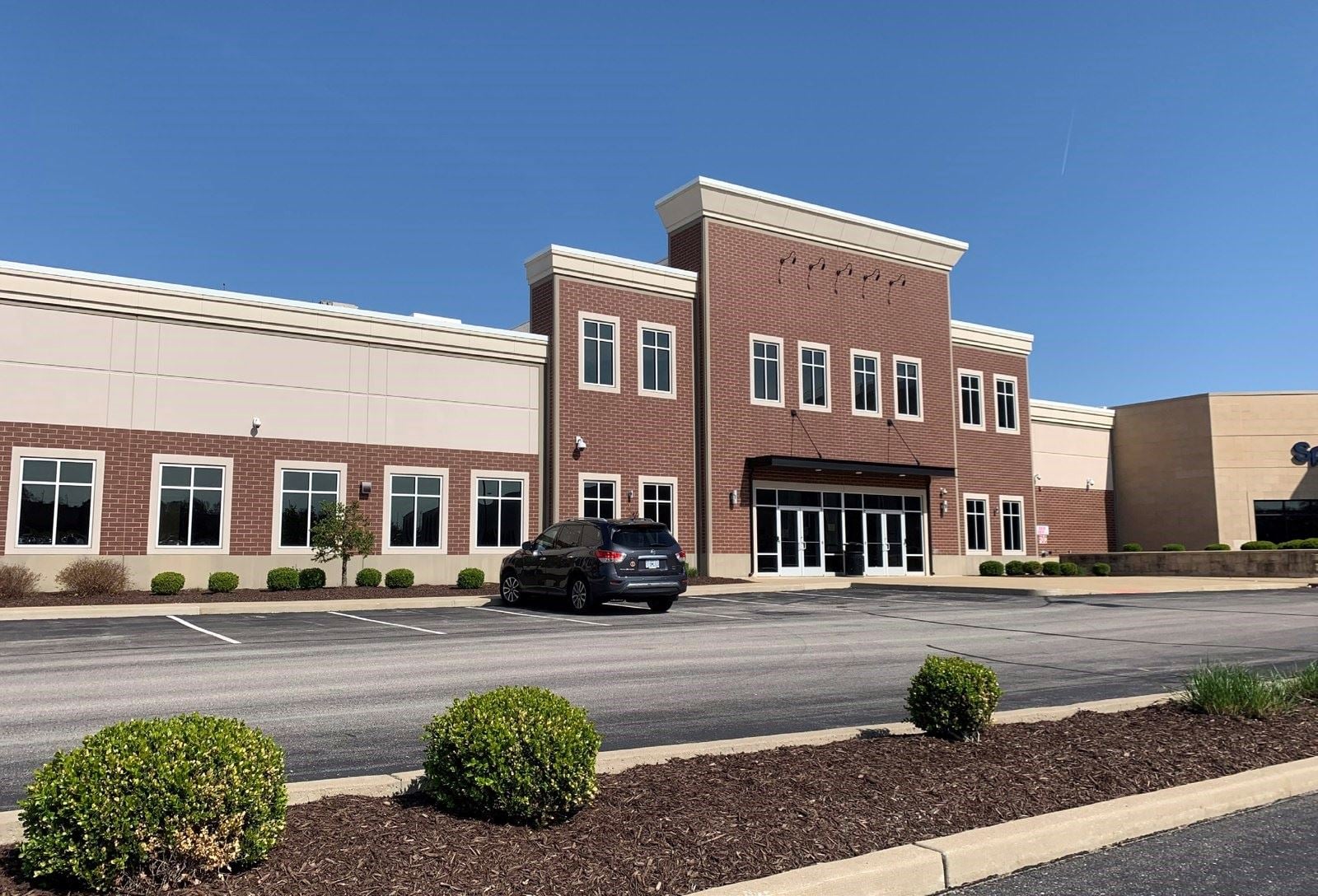 800 Northwest Plaza Brochure