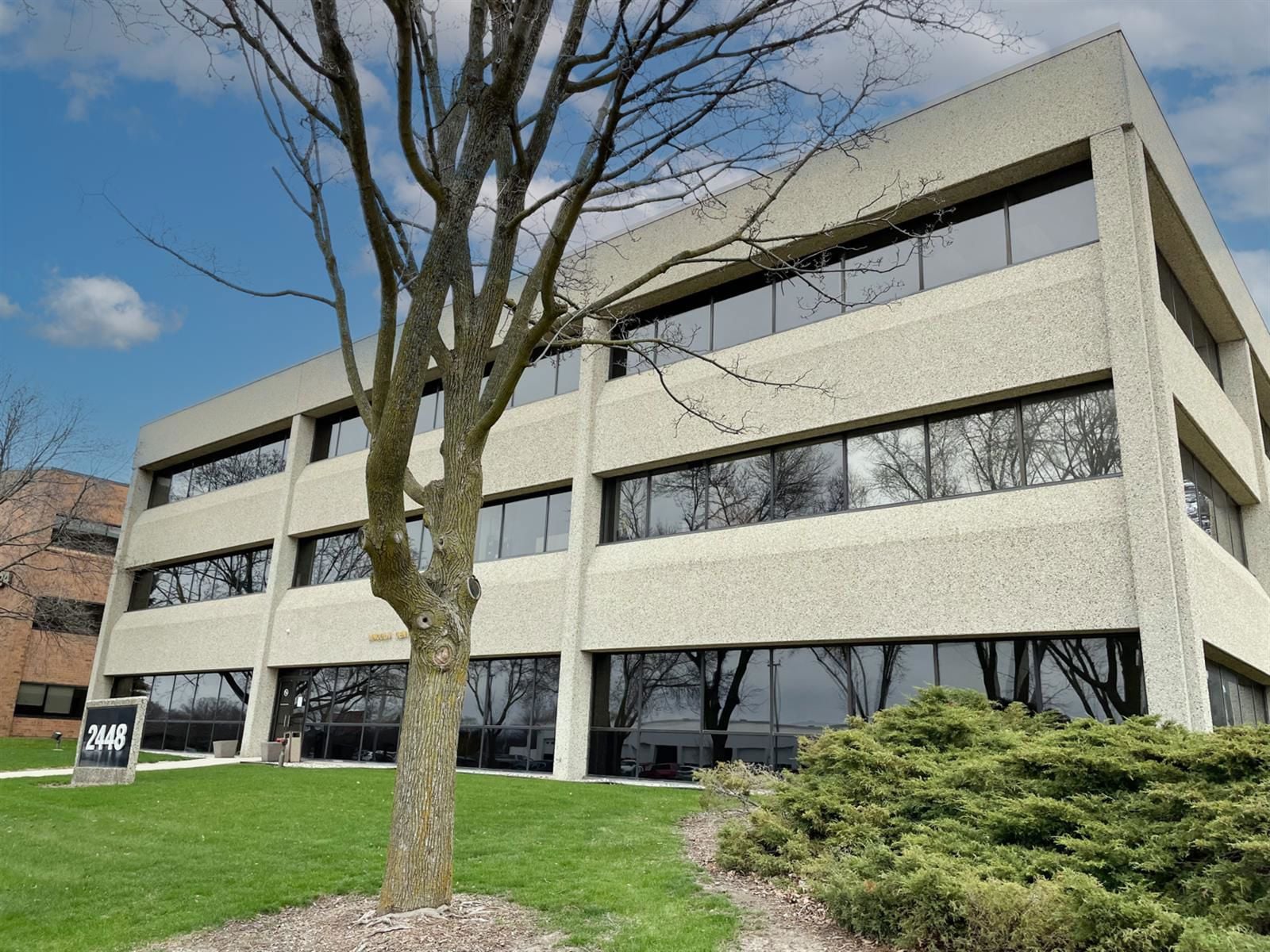 Lincoln Center I - Exterior 2