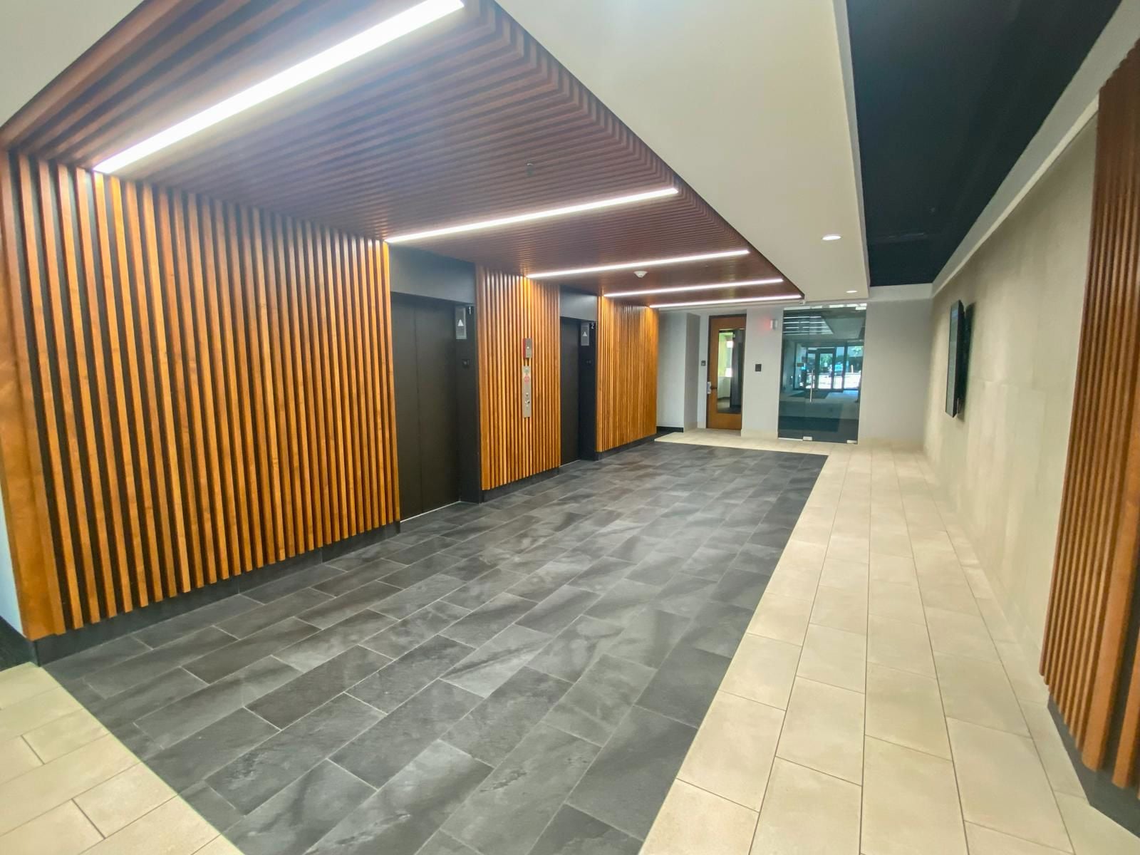 Lincoln Center I - Lobby Elevators