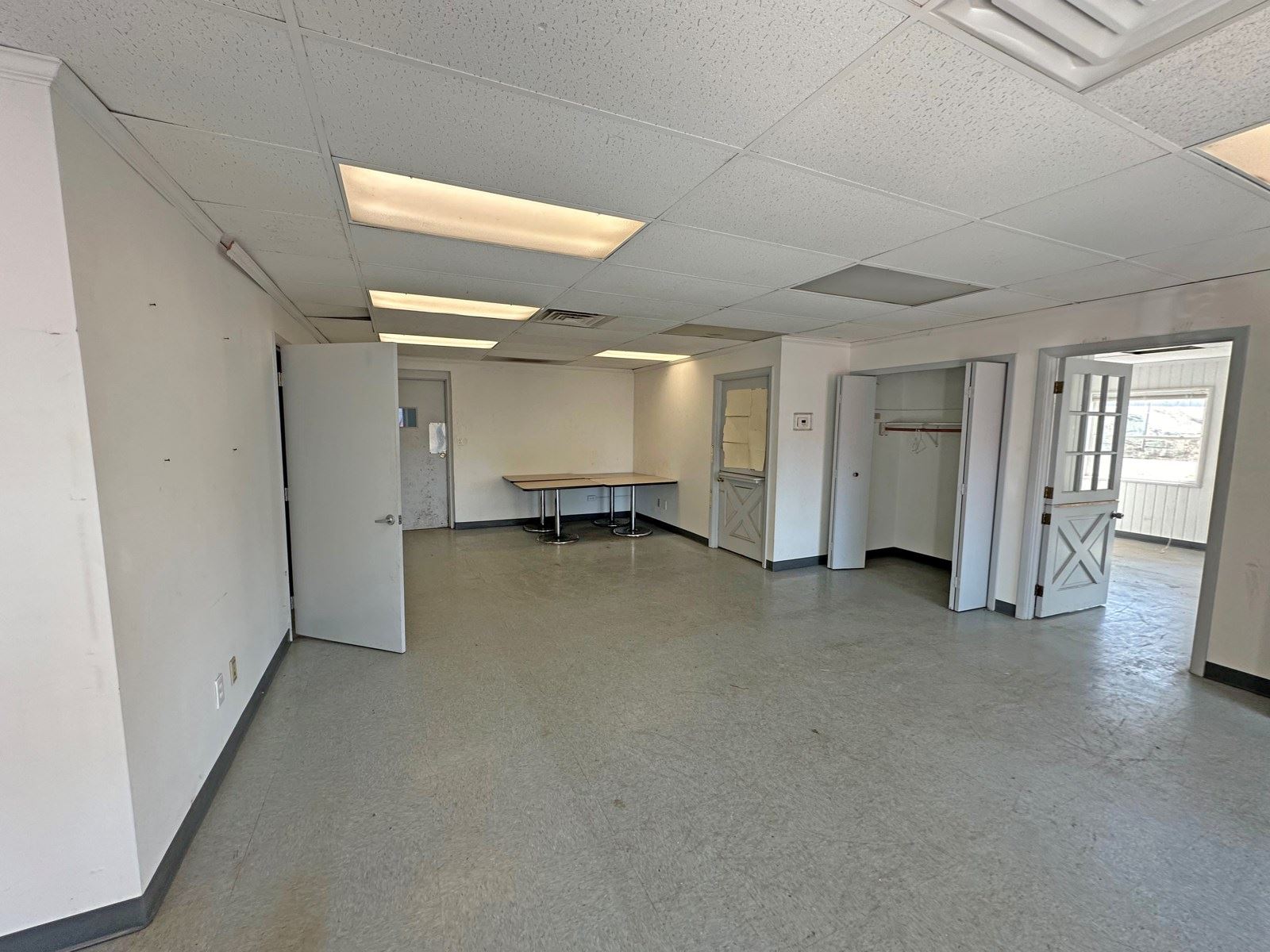 160 Rocus St_interior pic 1