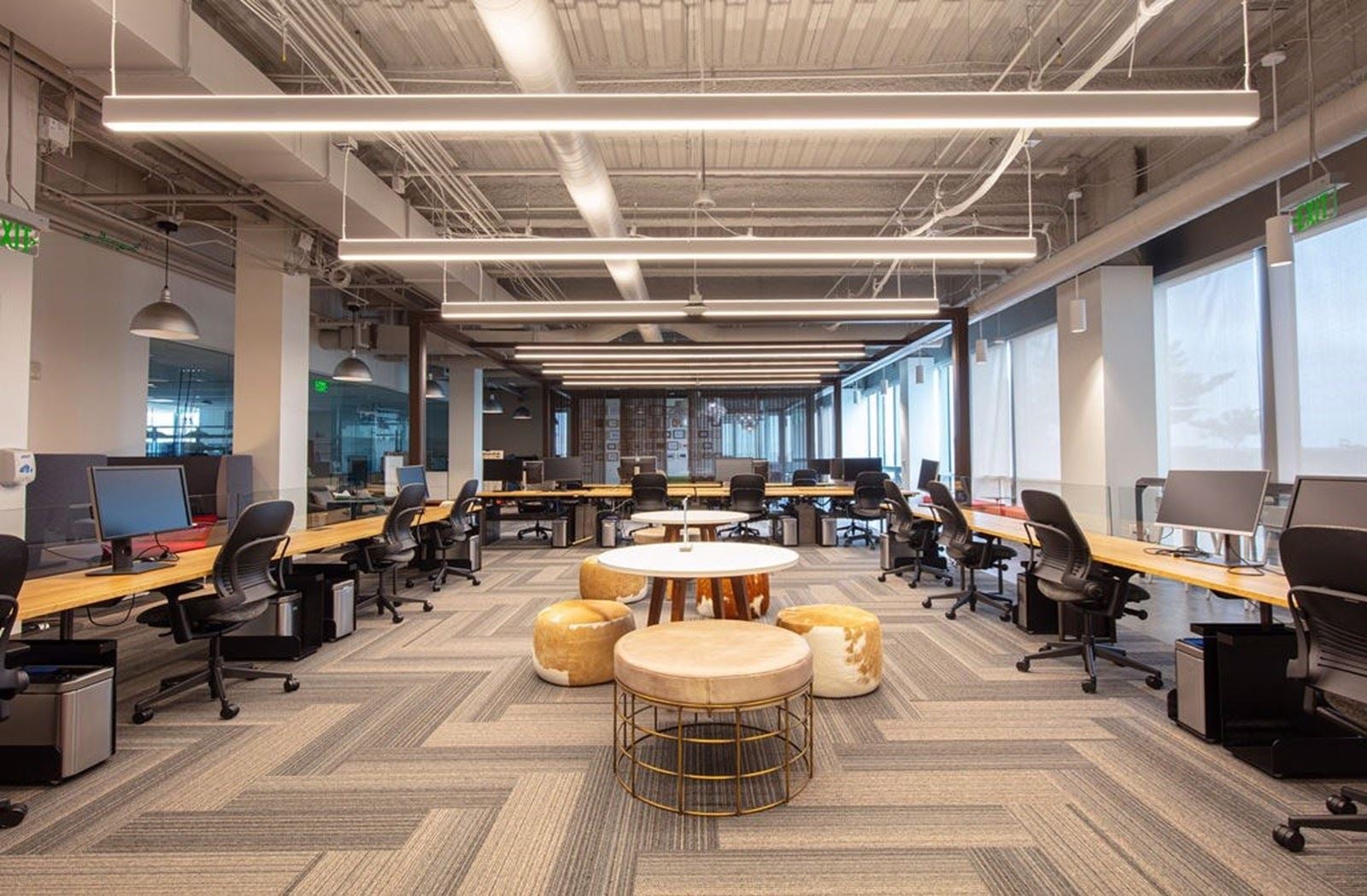 300 & 500 Lincoln Centre Drive - Image 9