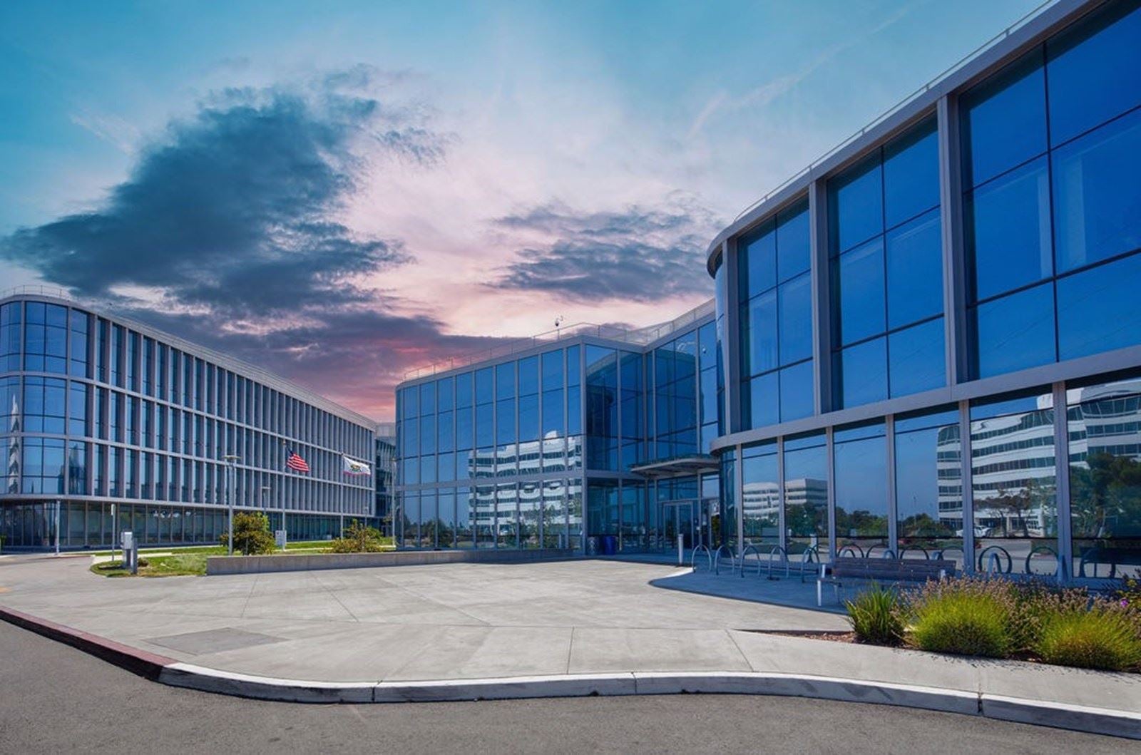 300-500 Lincoln Center