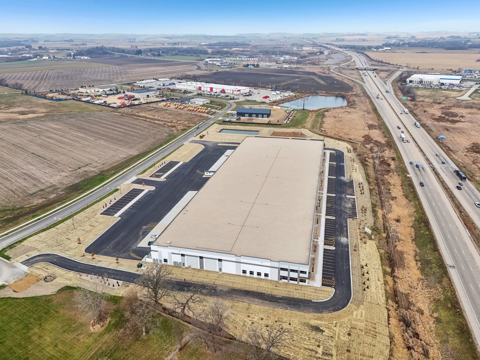 7-web-or-mls-Cake Parkway-S2511-007