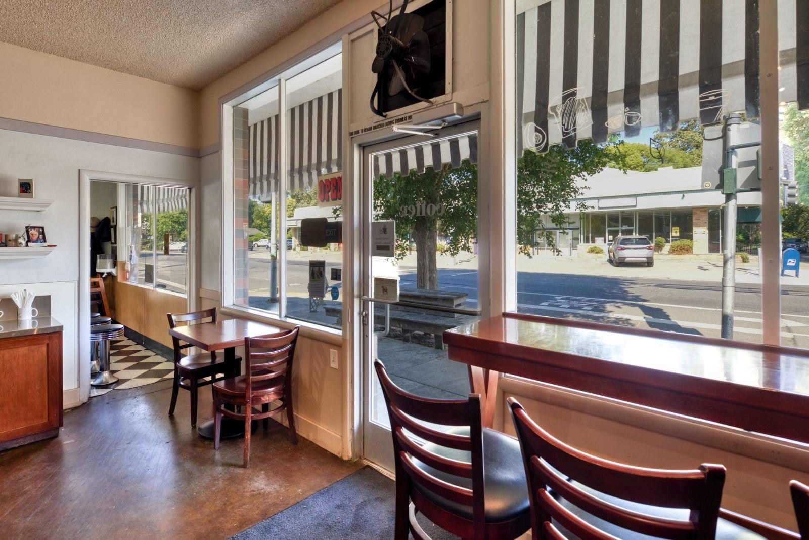 Interior_55D42205_HDR