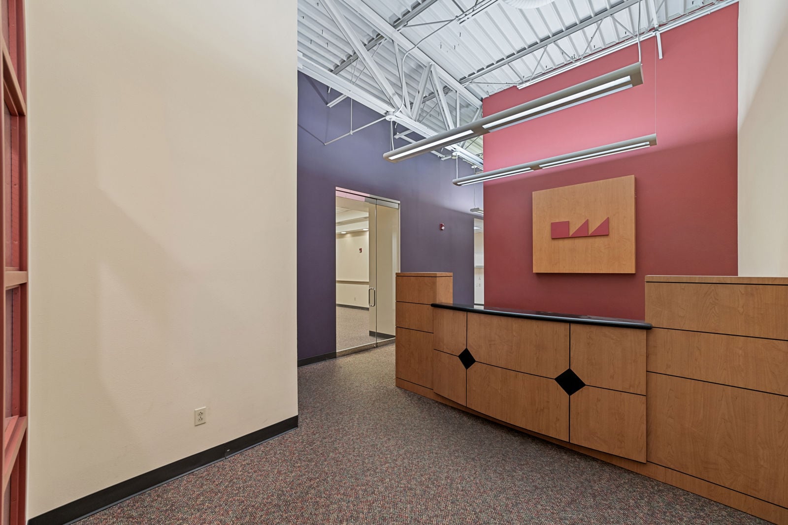 Wade Office Building 12950 Country Parkway - Image 9