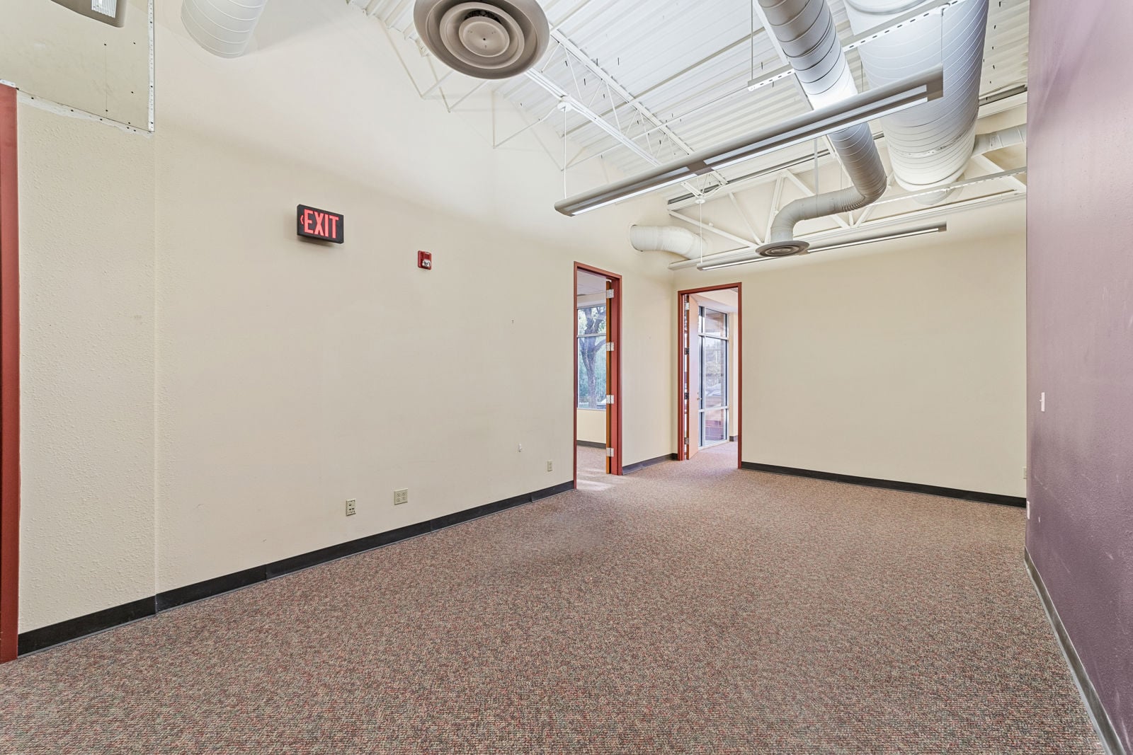 Wade Office Building 12950 Country Parkway - Image 4