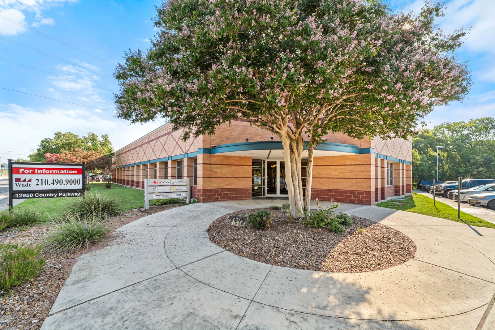 Wade Office Building 12950 Country Parkway - Image 15