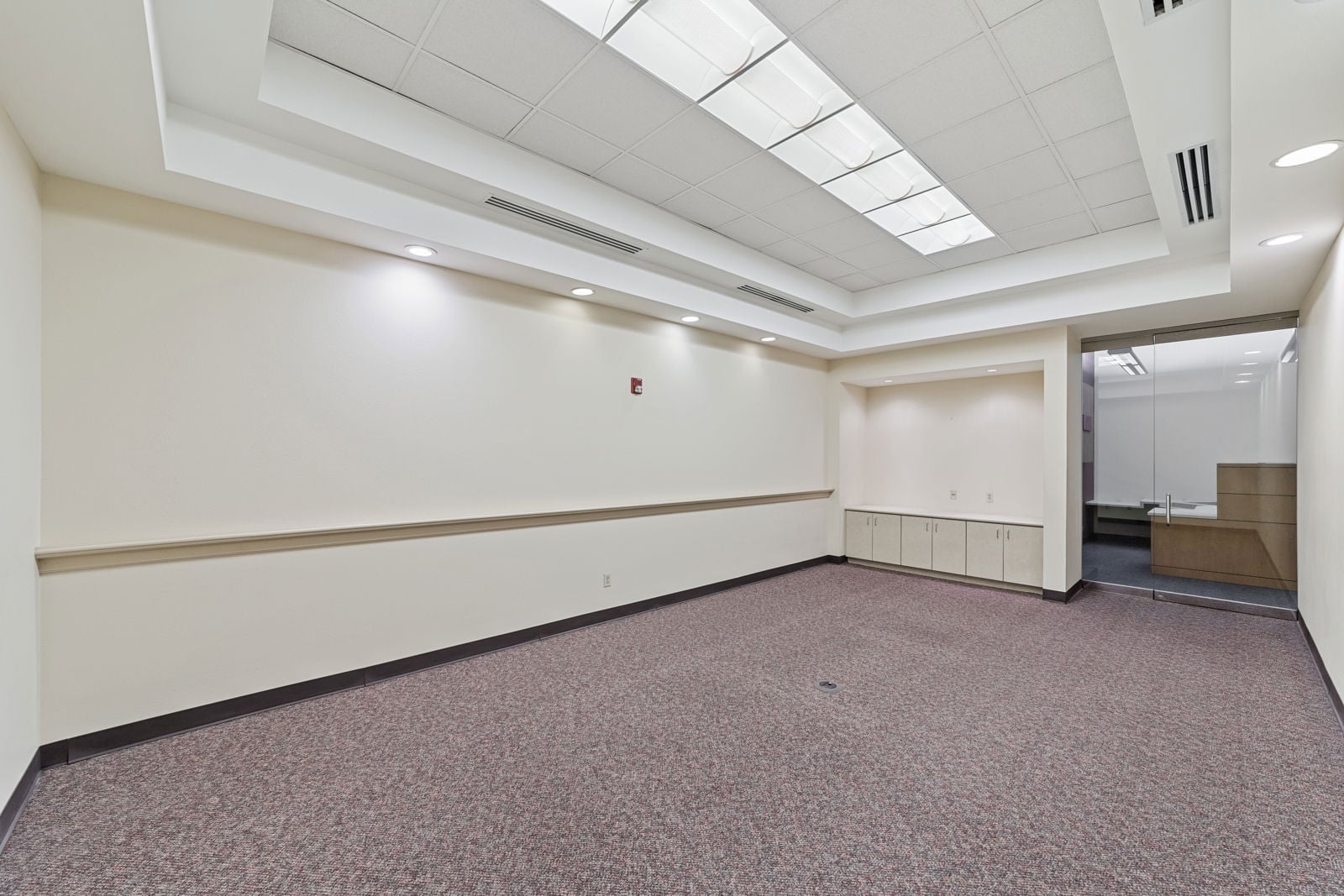 Wade Office Building 12950 Country Parkway - Image 8