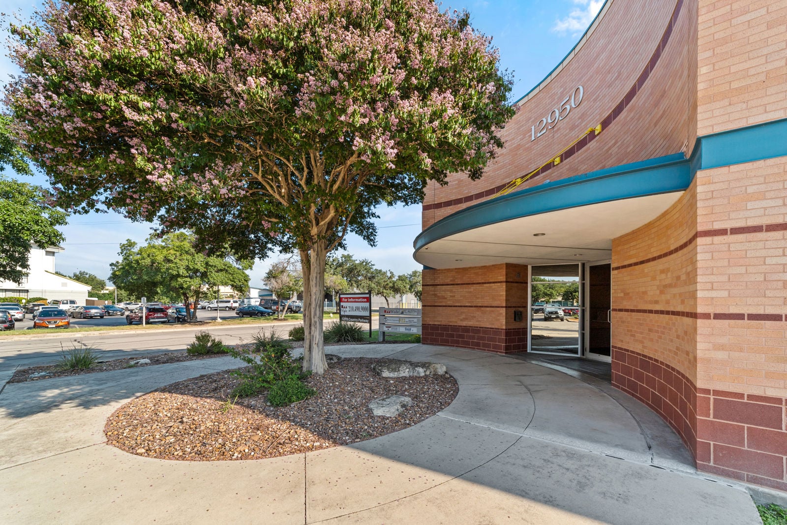 Wade Office Building 12950 Country Parkway - Image 16