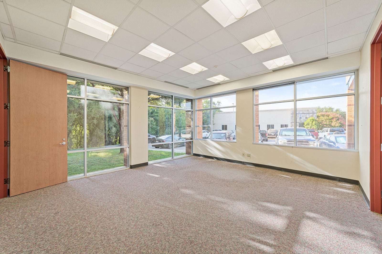Wade Office Building 12950 Country Parkway - Image 3