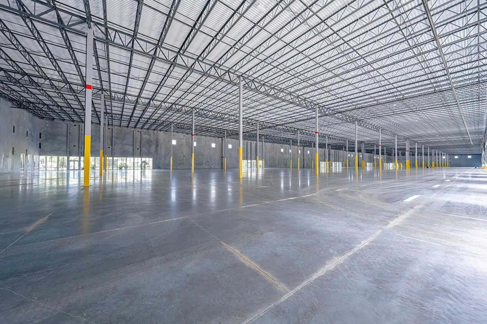 Interior_B3-RaceTrackLogistics_S2_1