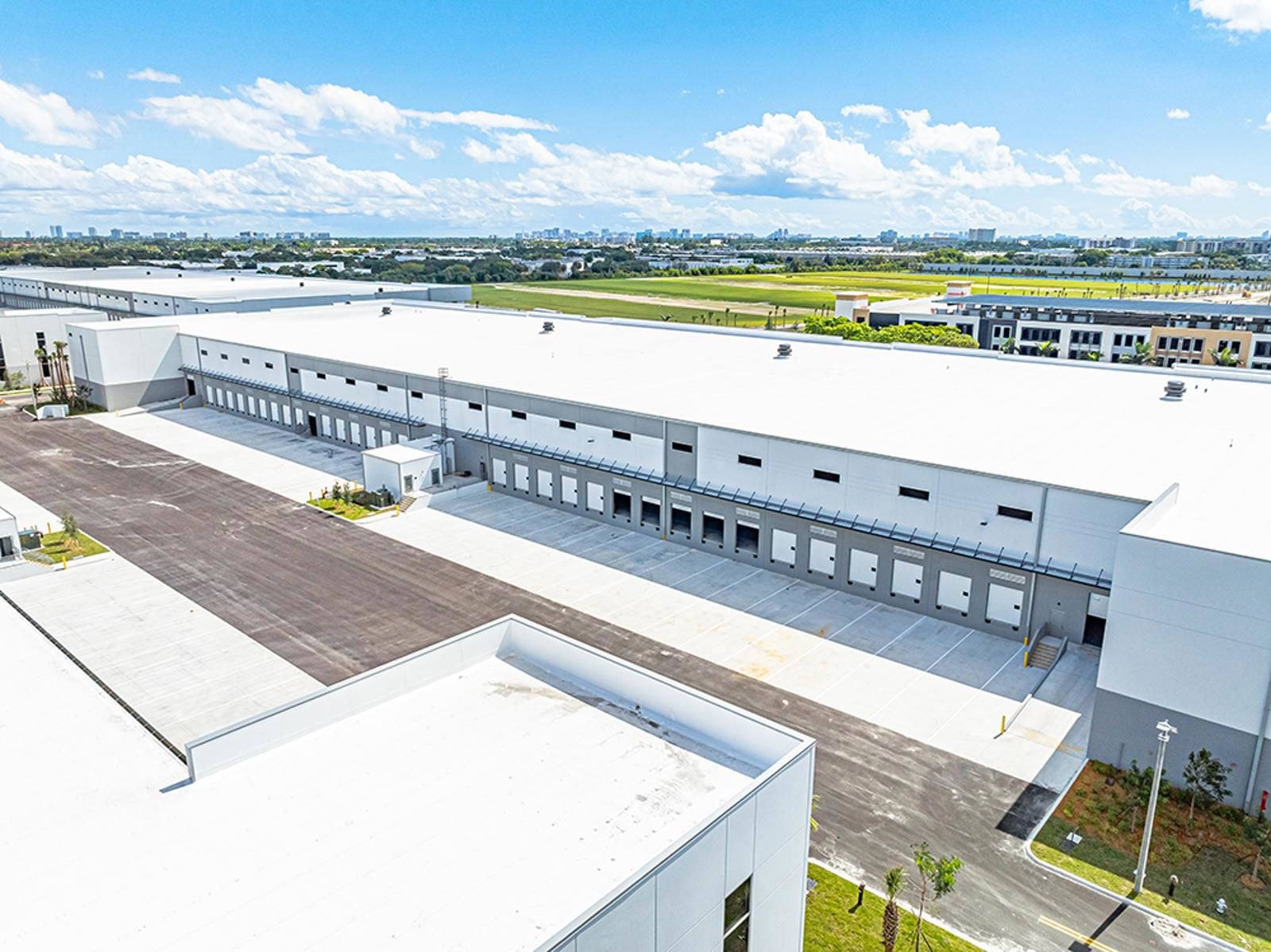 Aerial_B2-RaceTrackLogistics_S3_5