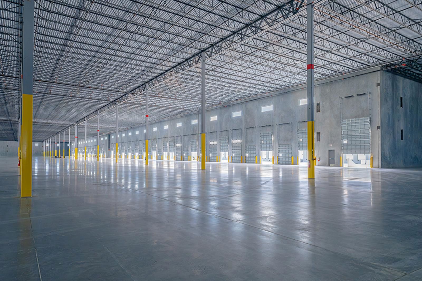 Interior_B3-RaceTrackLogistics_S2_4