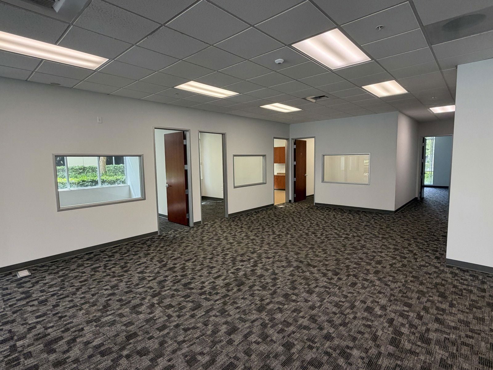 Interior Photo #9