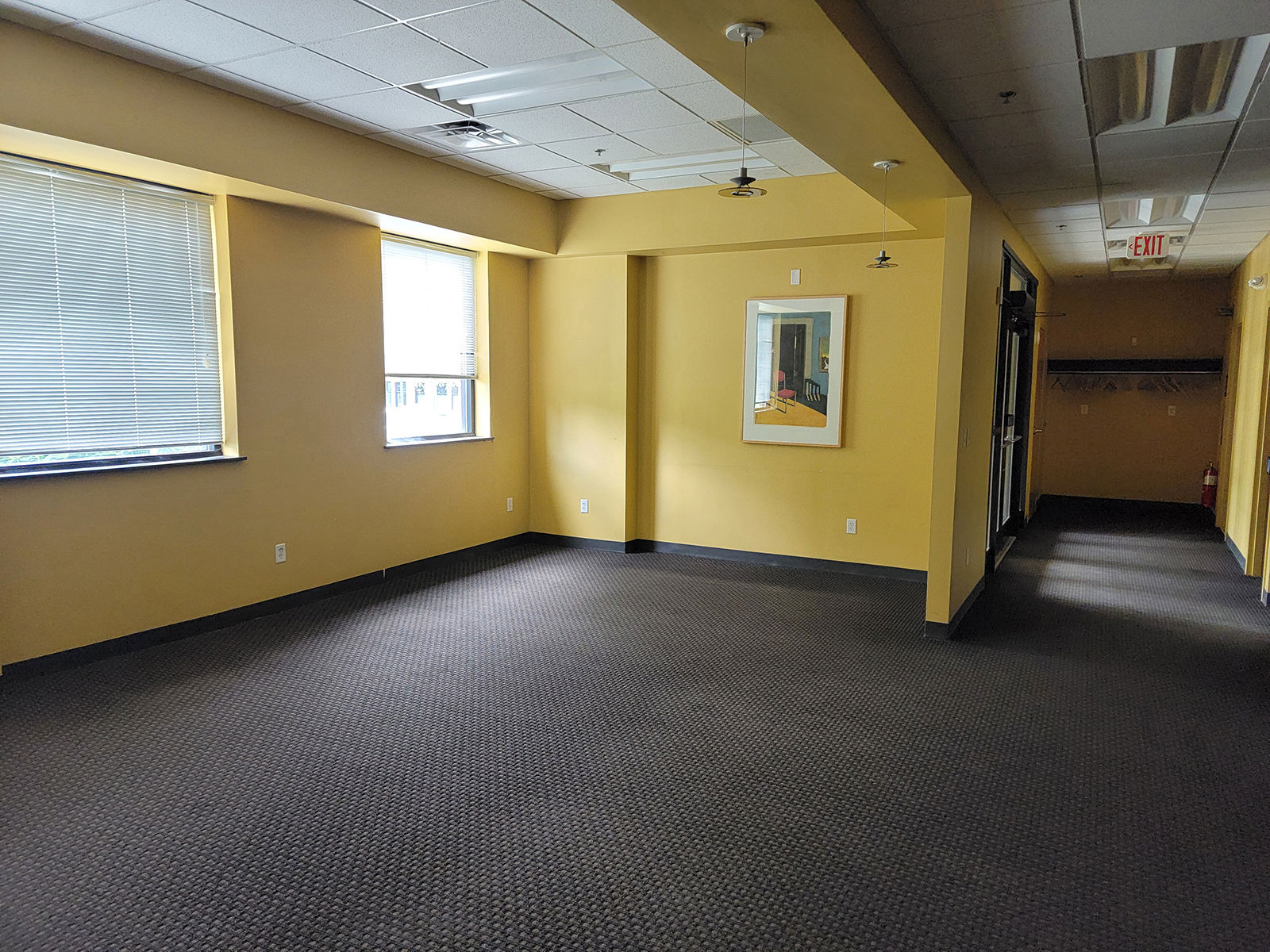 2432 N Triphammer_02_1600px